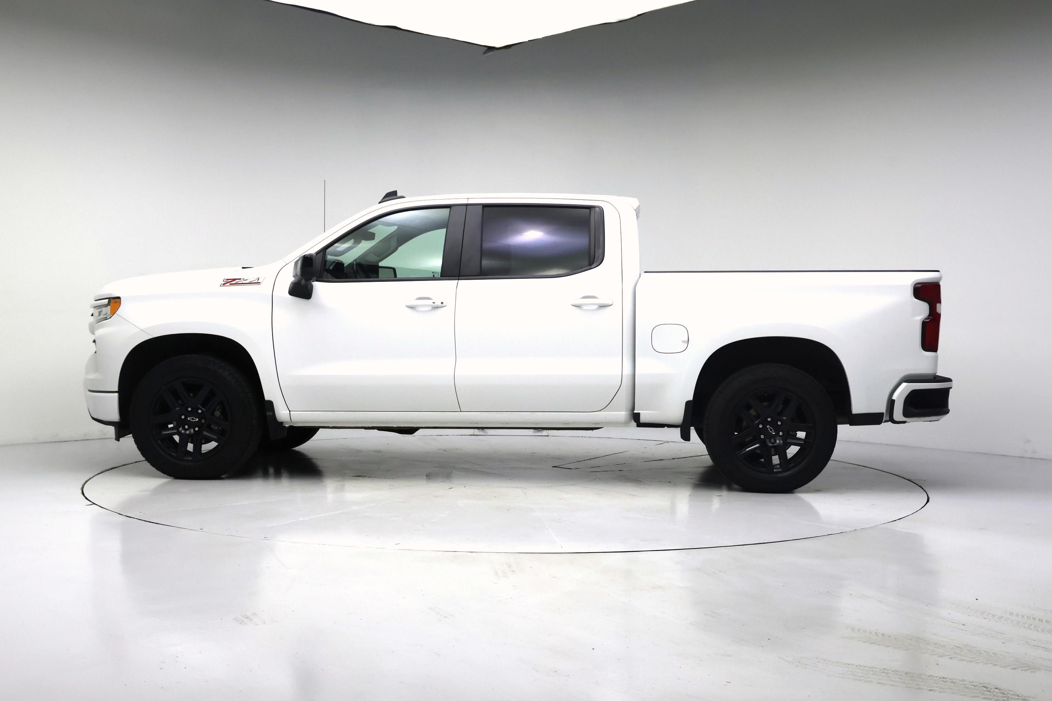 Thumbnail: 2022 Chevrolet Silverado 1500 - 3
