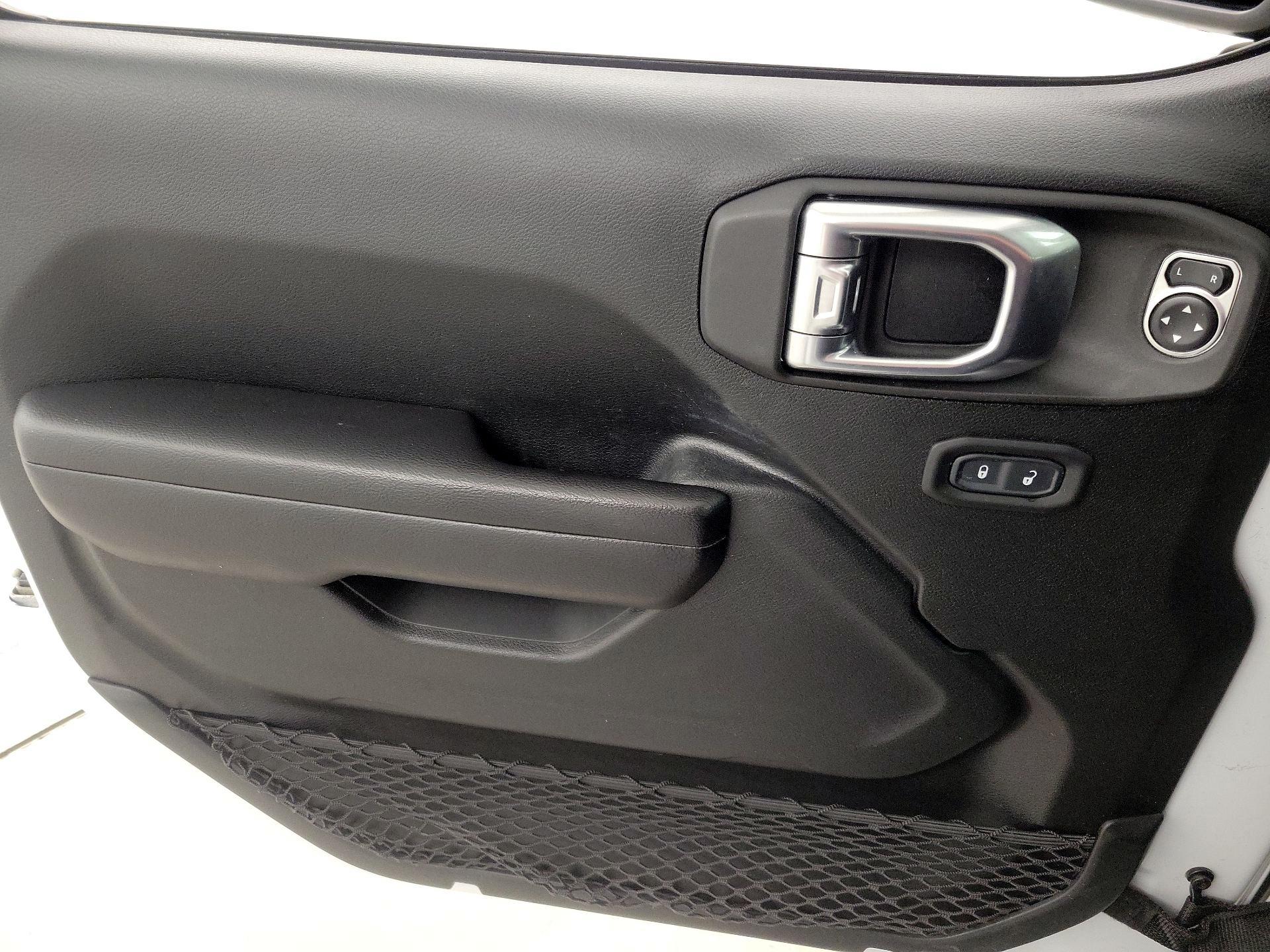 Thumbnail: 2020 Jeep Wrangler - 12