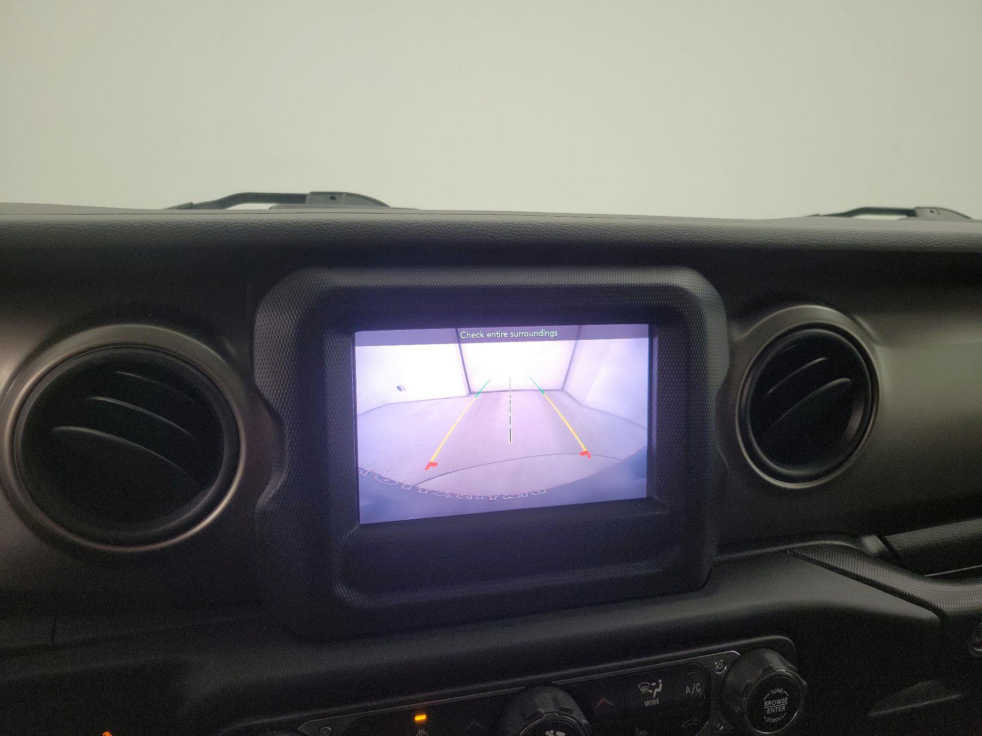 Thumbnail: 2020 Jeep Wrangler - 14