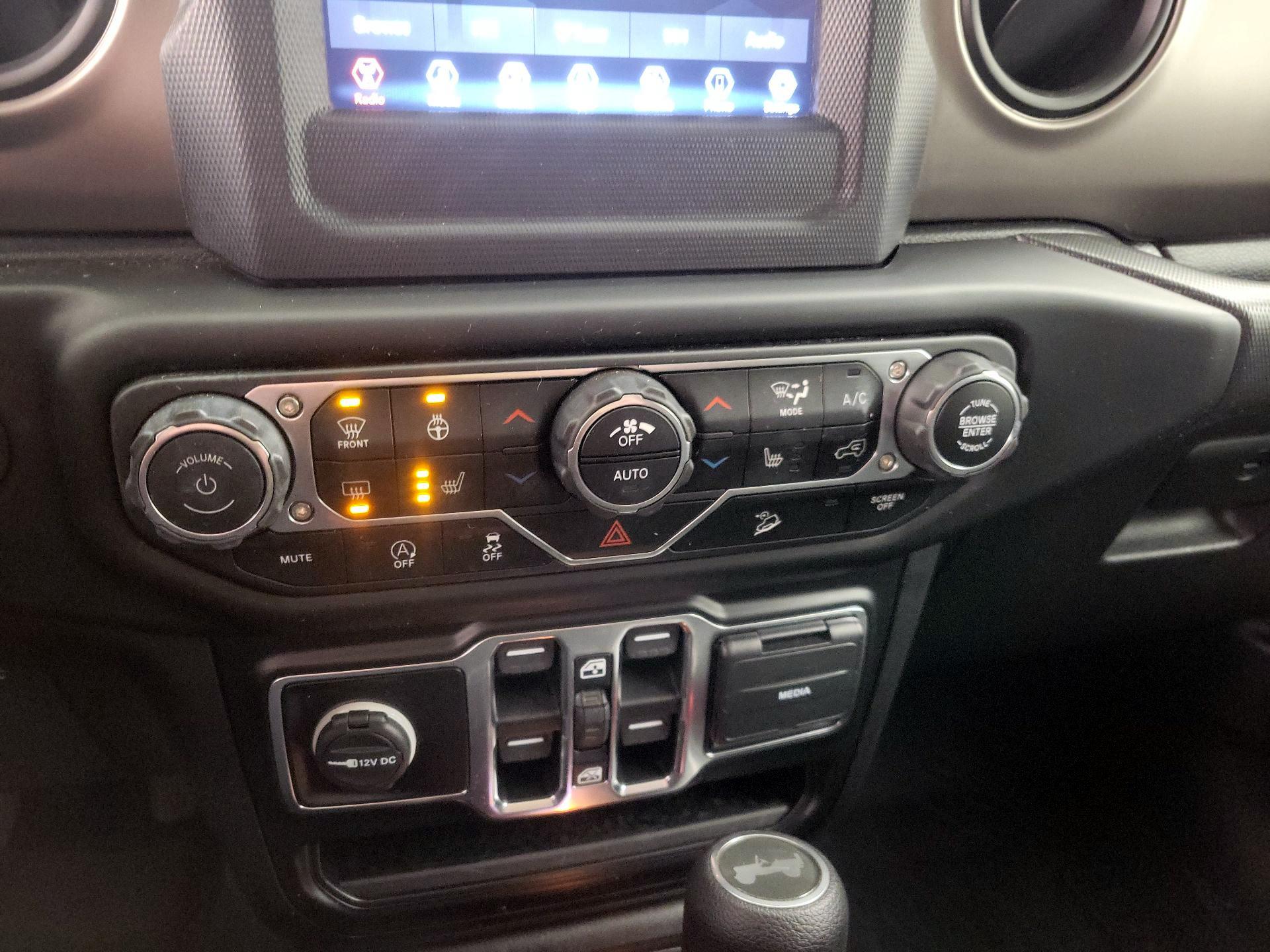 Thumbnail: 2020 Jeep Wrangler - 16