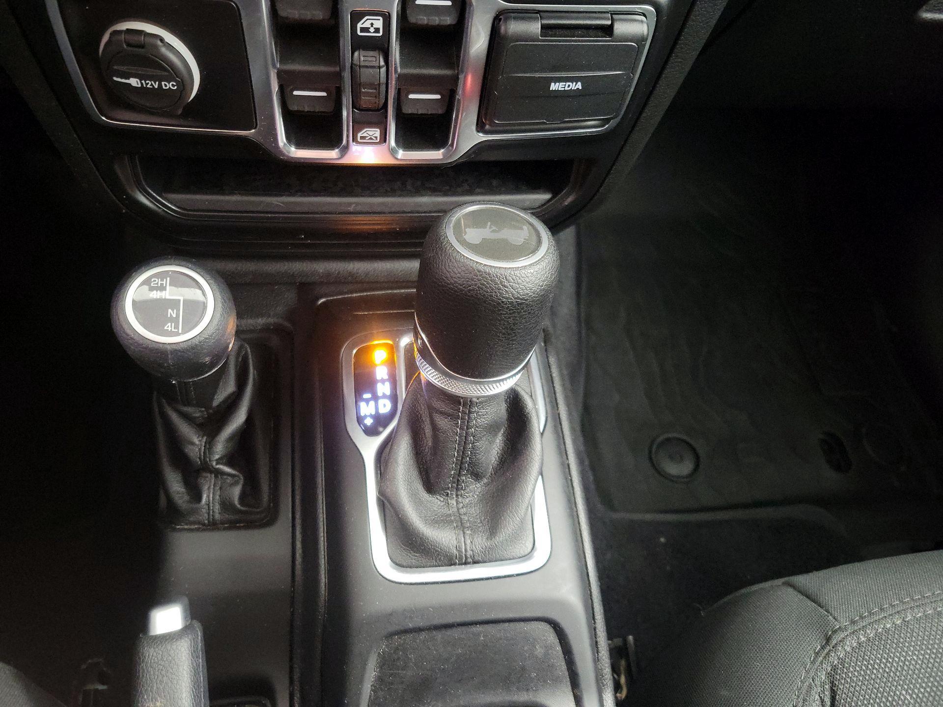 Thumbnail: 2020 Jeep Wrangler - 17