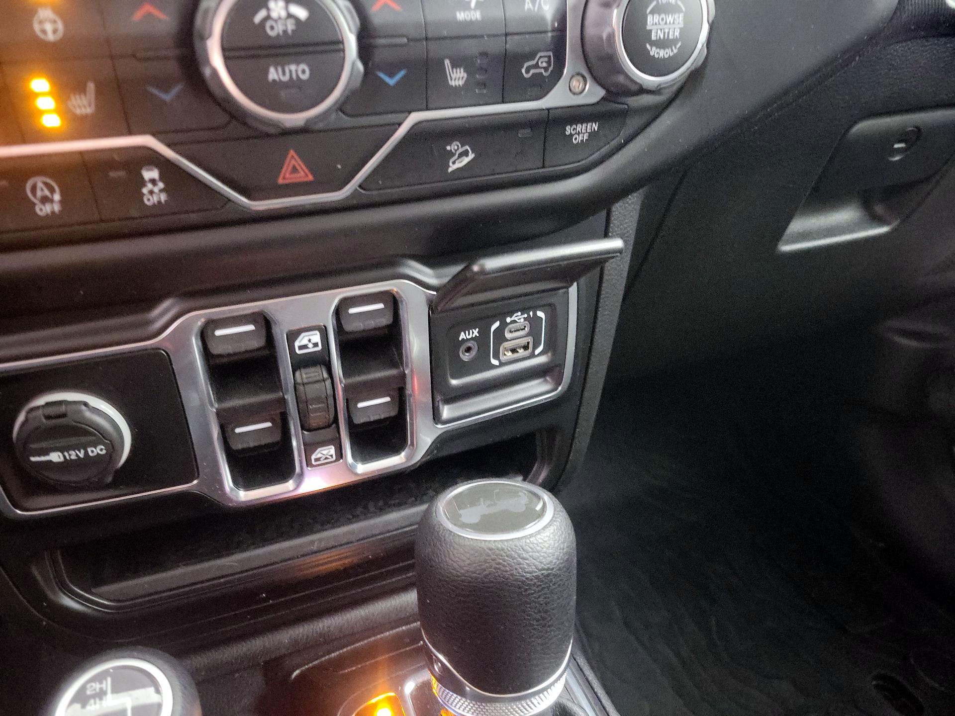 Thumbnail: 2020 Jeep Wrangler - 18