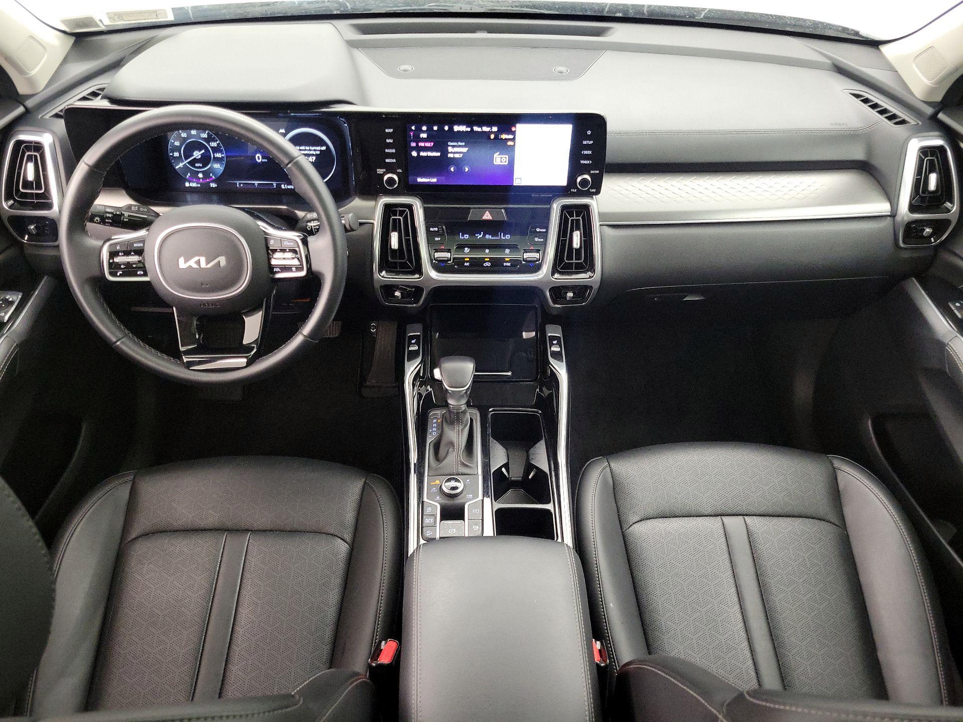 Thumbnail: 2023 Kia Sorento - 9