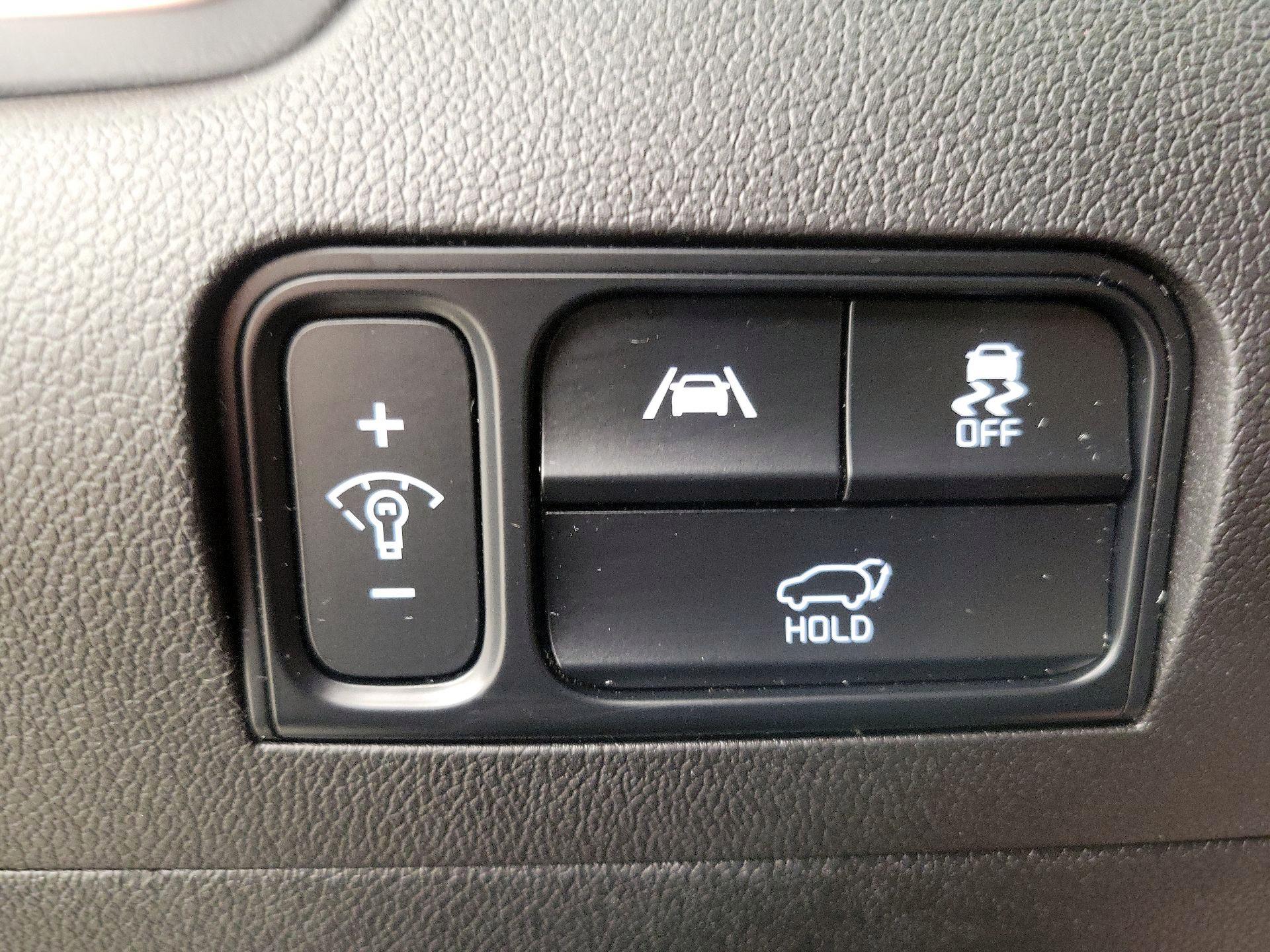 Thumbnail: 2023 Kia Sorento - 13