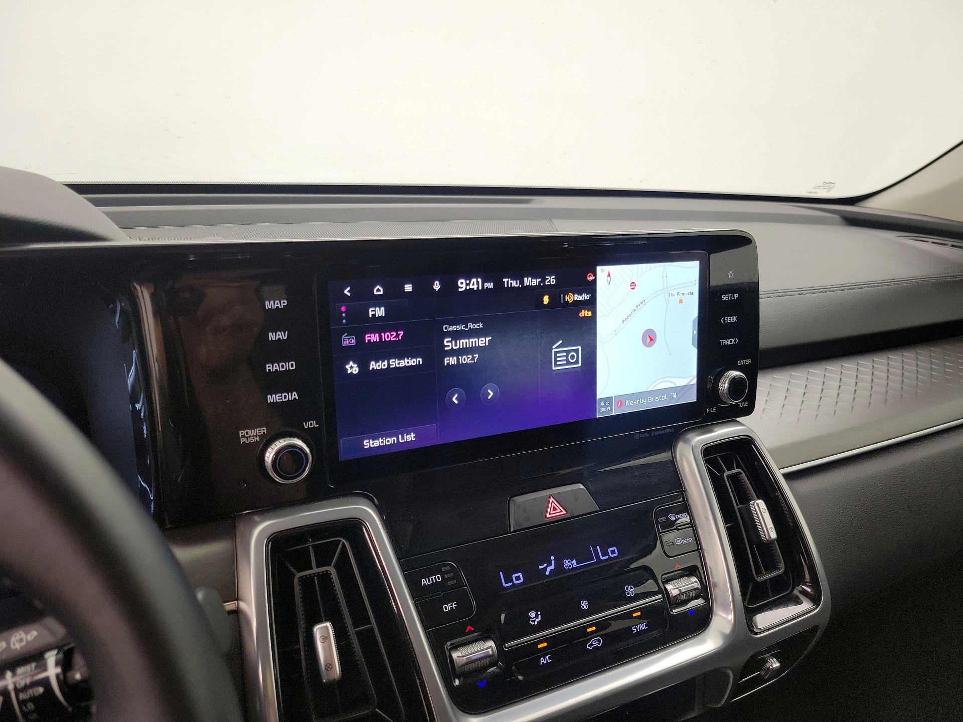 Thumbnail: 2023 Kia Sorento - 16