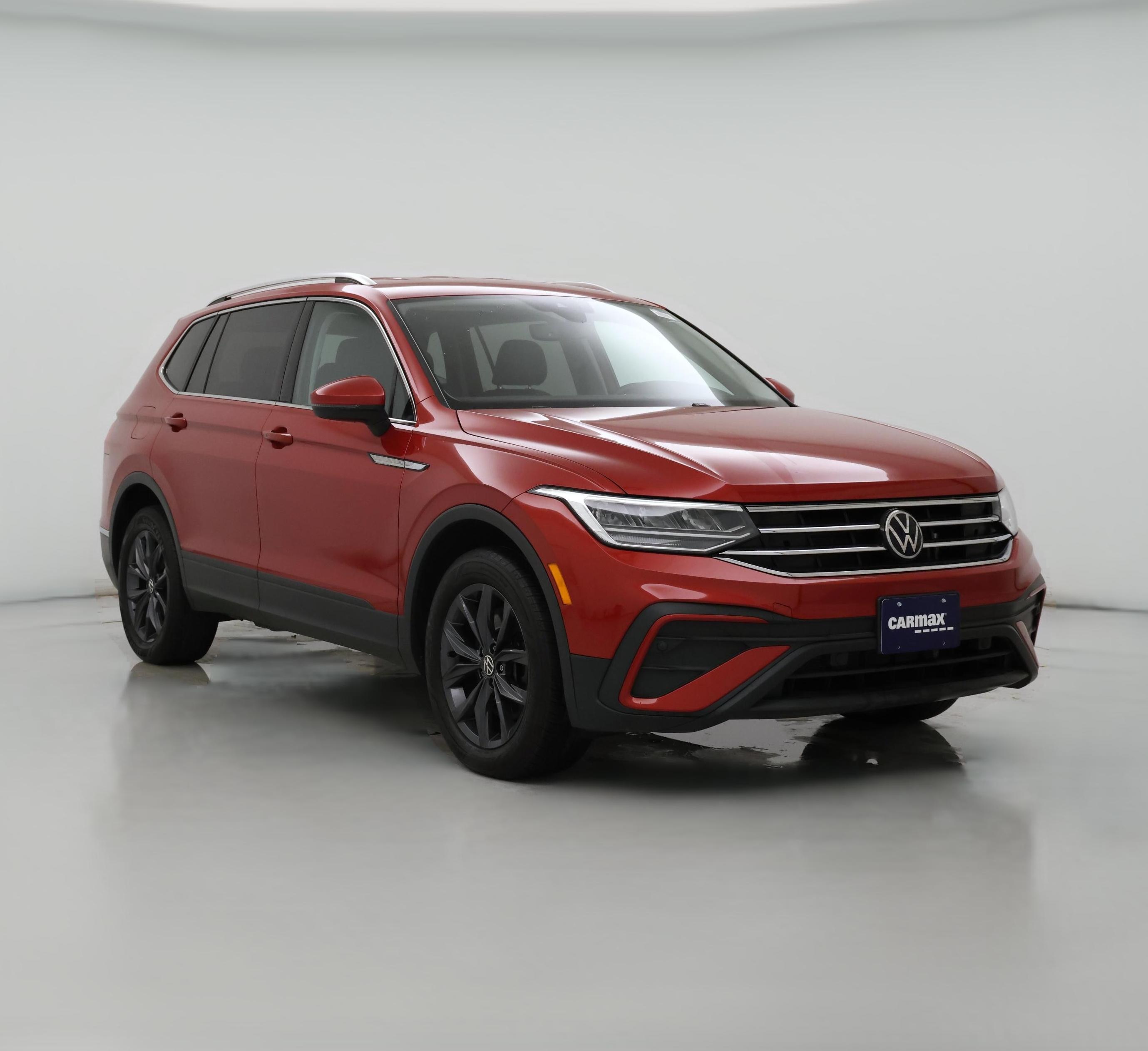 Thumbnail: 2022 Volkswagen Tiguan - 1
