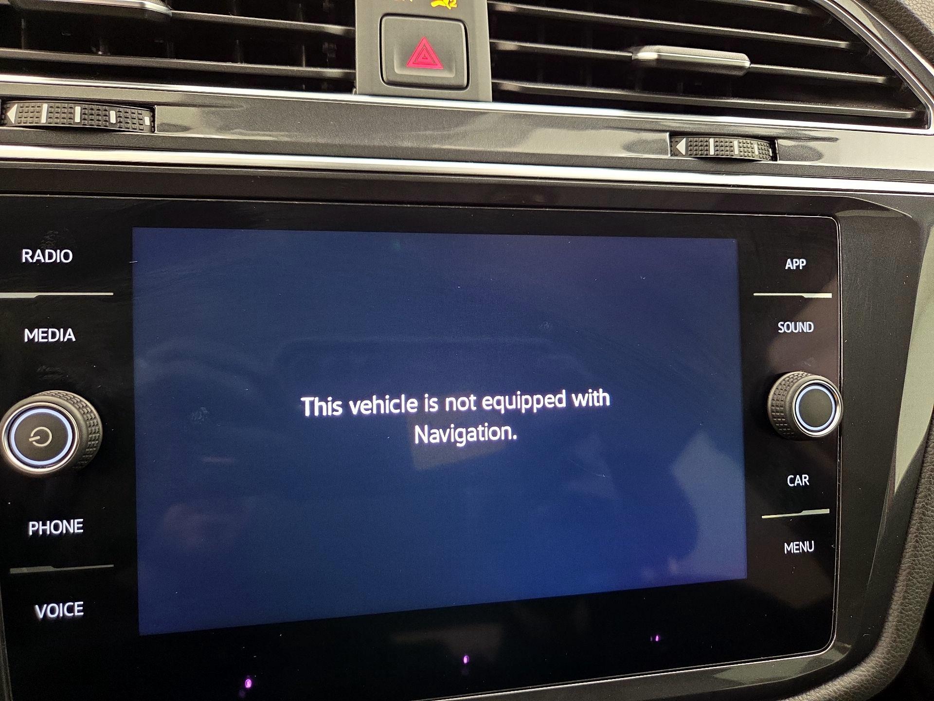 Thumbnail: 2022 Volkswagen Tiguan - 14