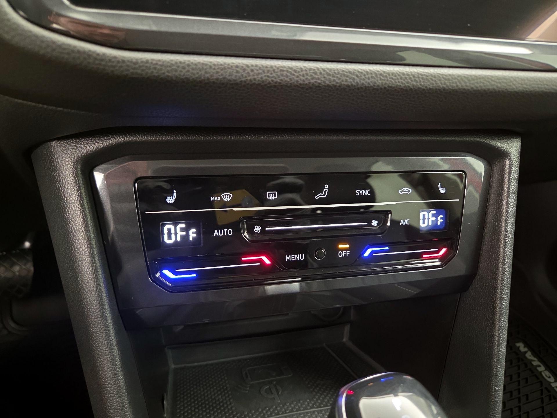 Thumbnail: 2022 Volkswagen Tiguan - 17