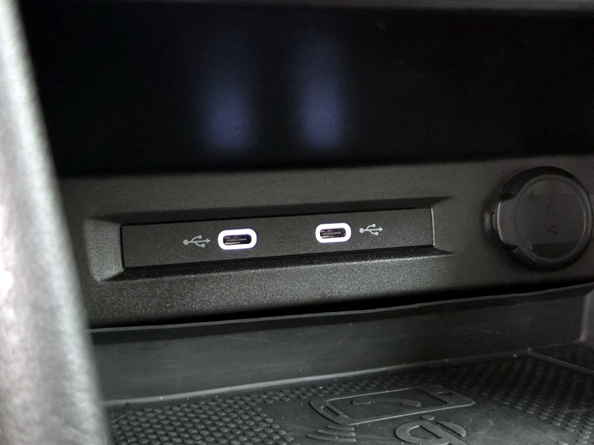 Thumbnail: 2022 Volkswagen Tiguan - 19