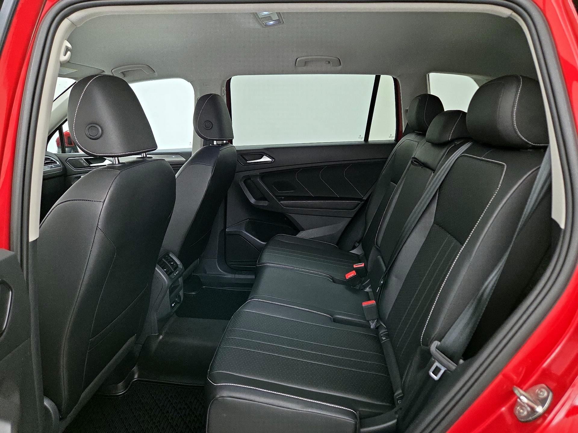 Thumbnail: 2022 Volkswagen Tiguan - 20