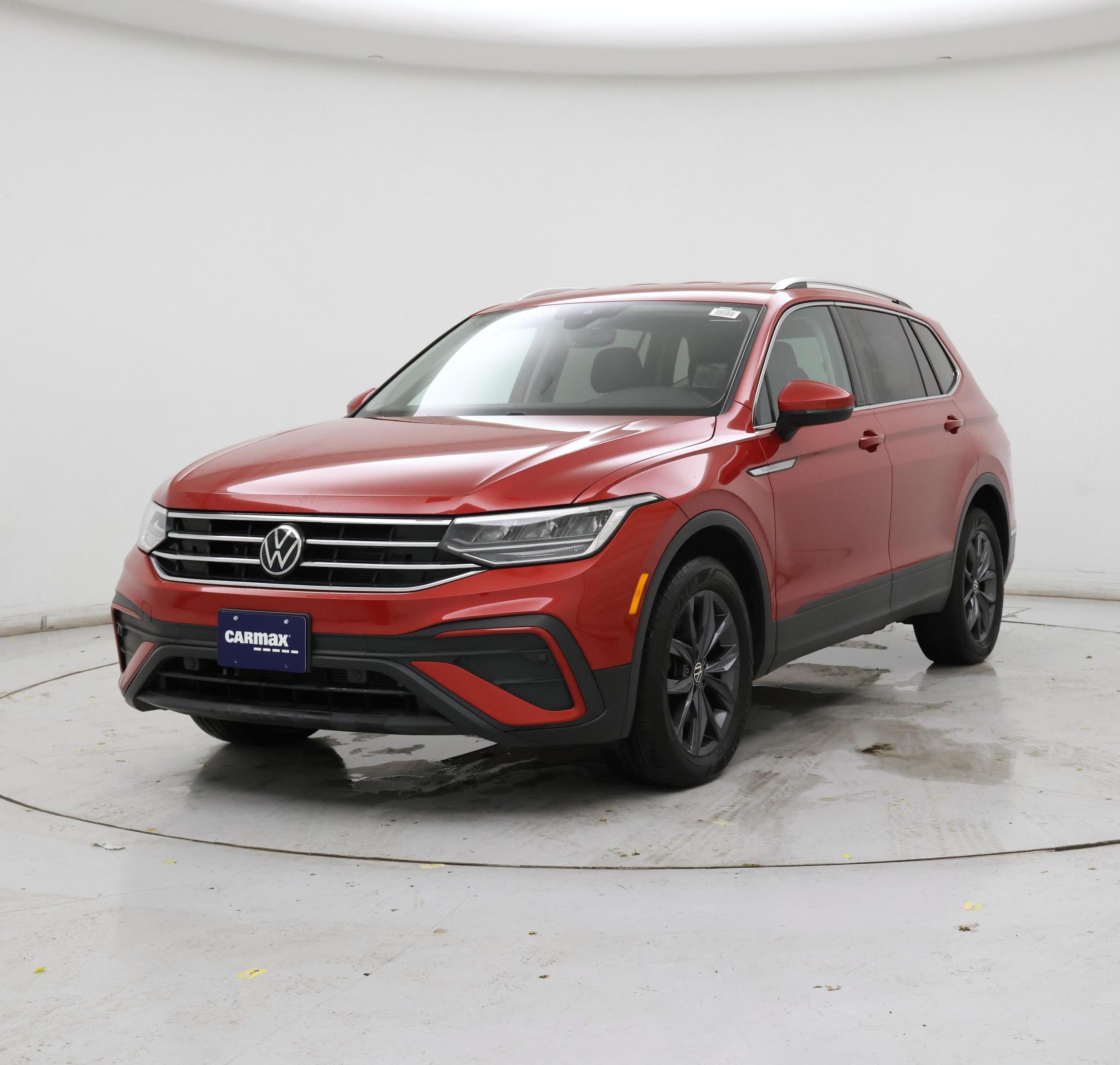 Thumbnail: 2022 Volkswagen Tiguan - 4