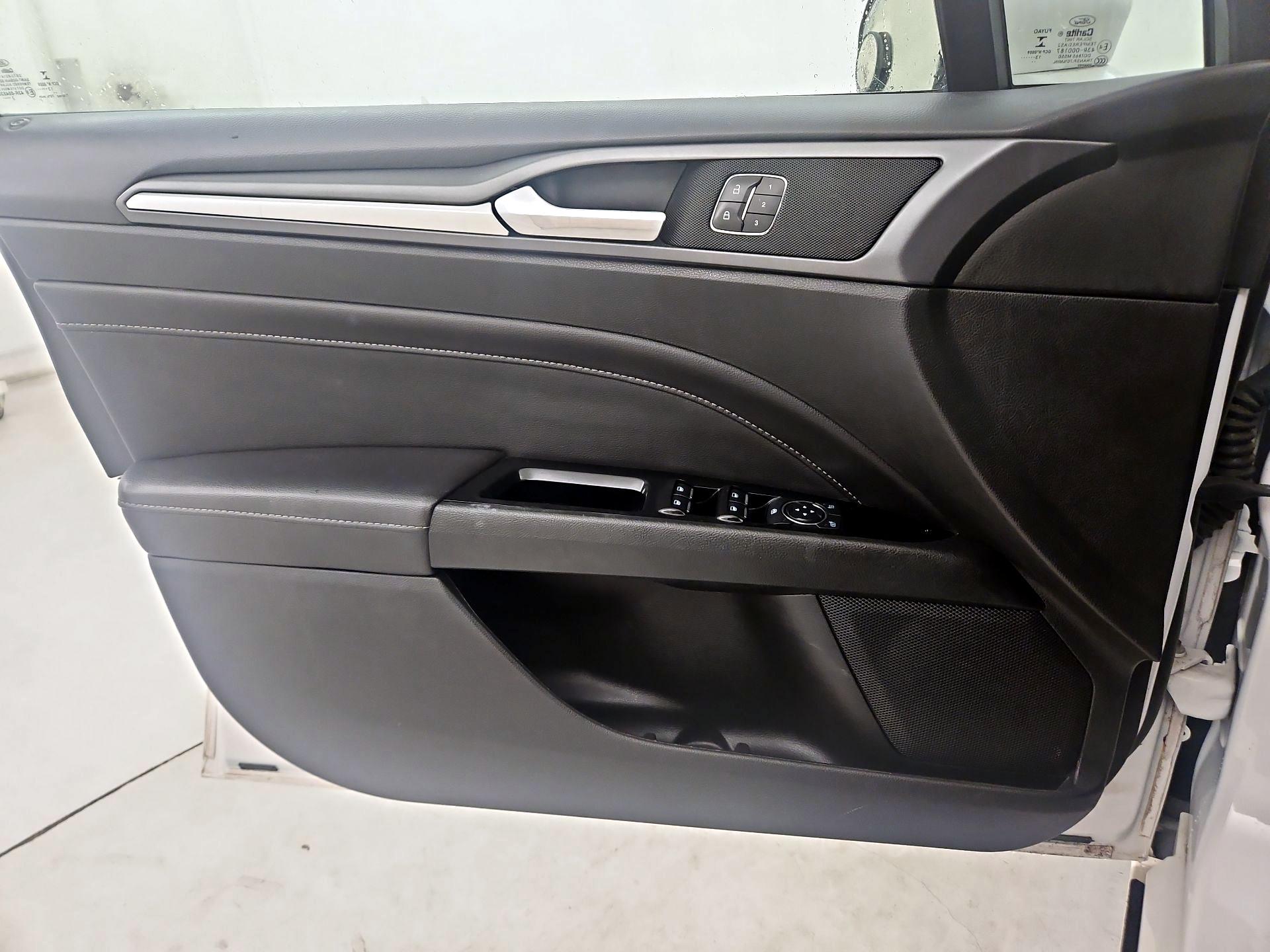 Thumbnail: 2014 Ford Fusion - 12