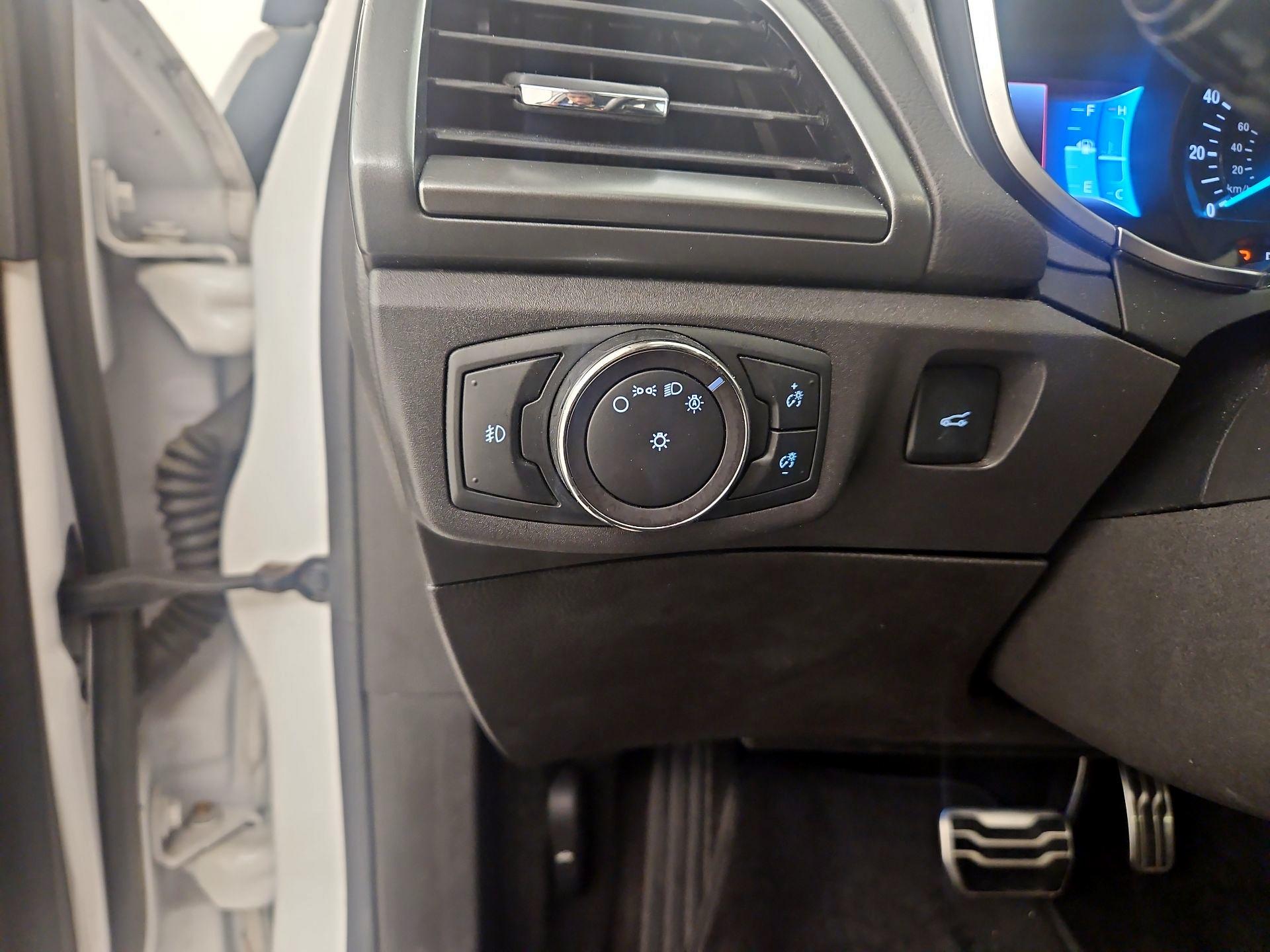 Thumbnail: 2014 Ford Fusion - 13