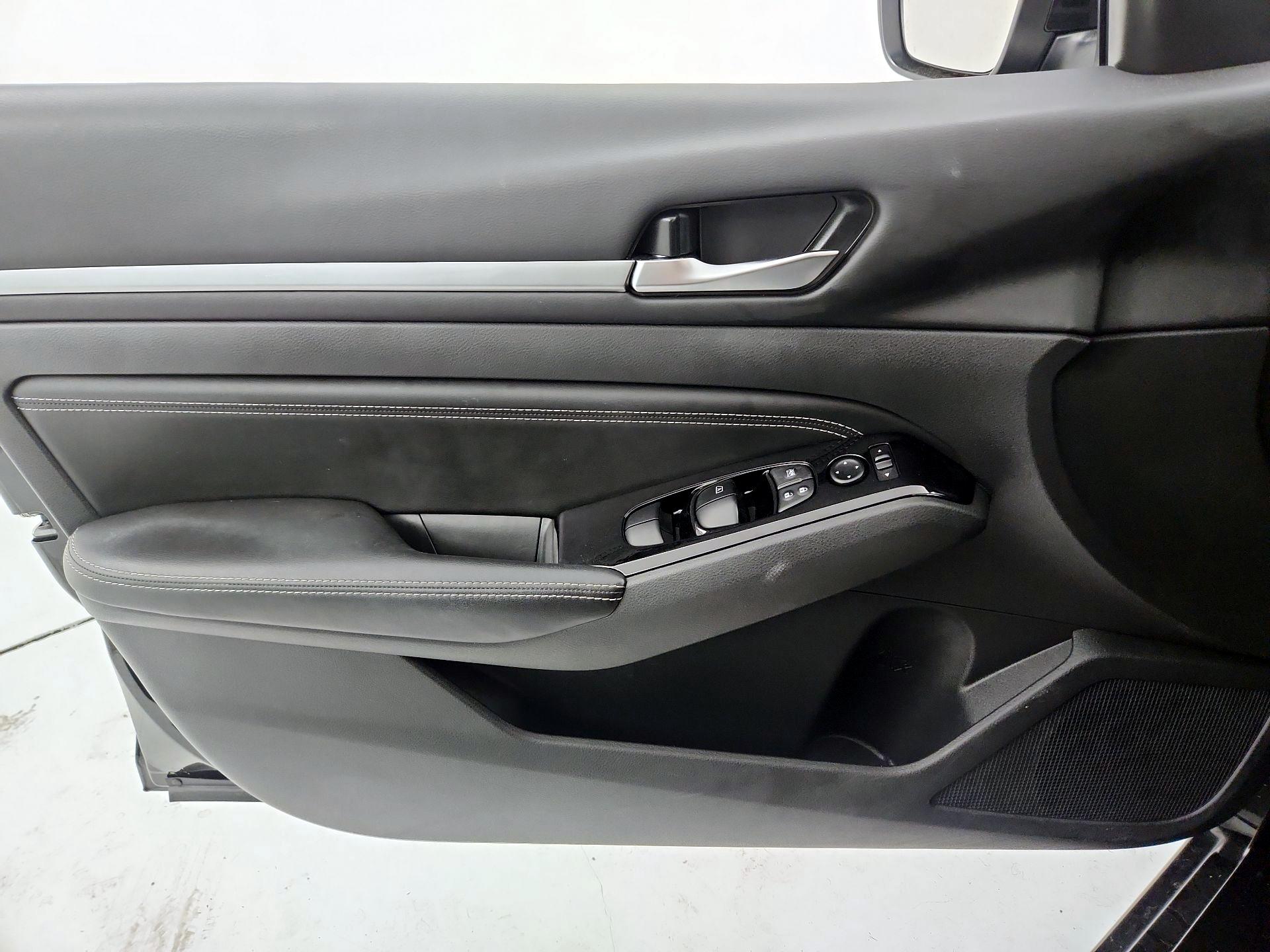 Thumbnail: 2023 Nissan Altima - 12