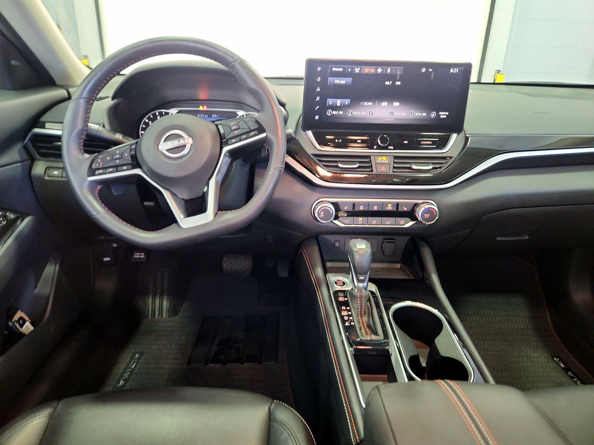 Thumbnail: 2023 Nissan Altima - 9