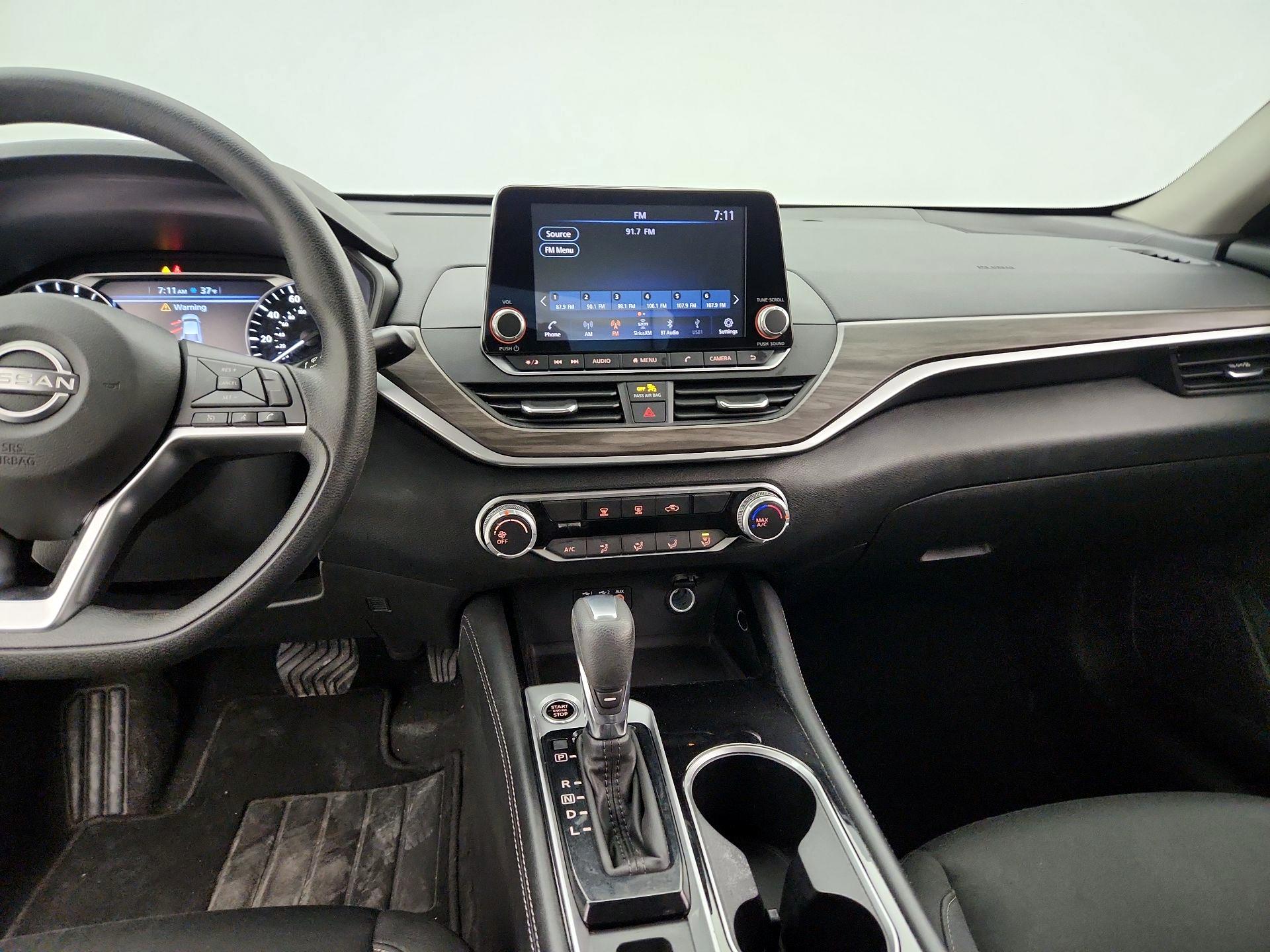 Thumbnail: 2023 Nissan Altima - 9