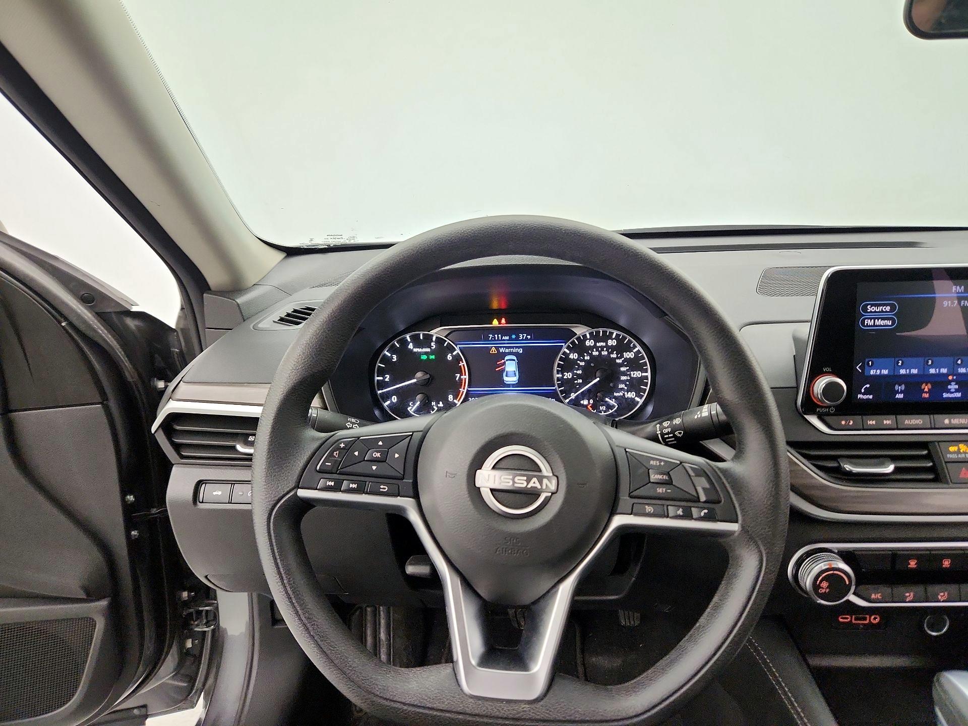 Thumbnail: 2023 Nissan Altima - 10