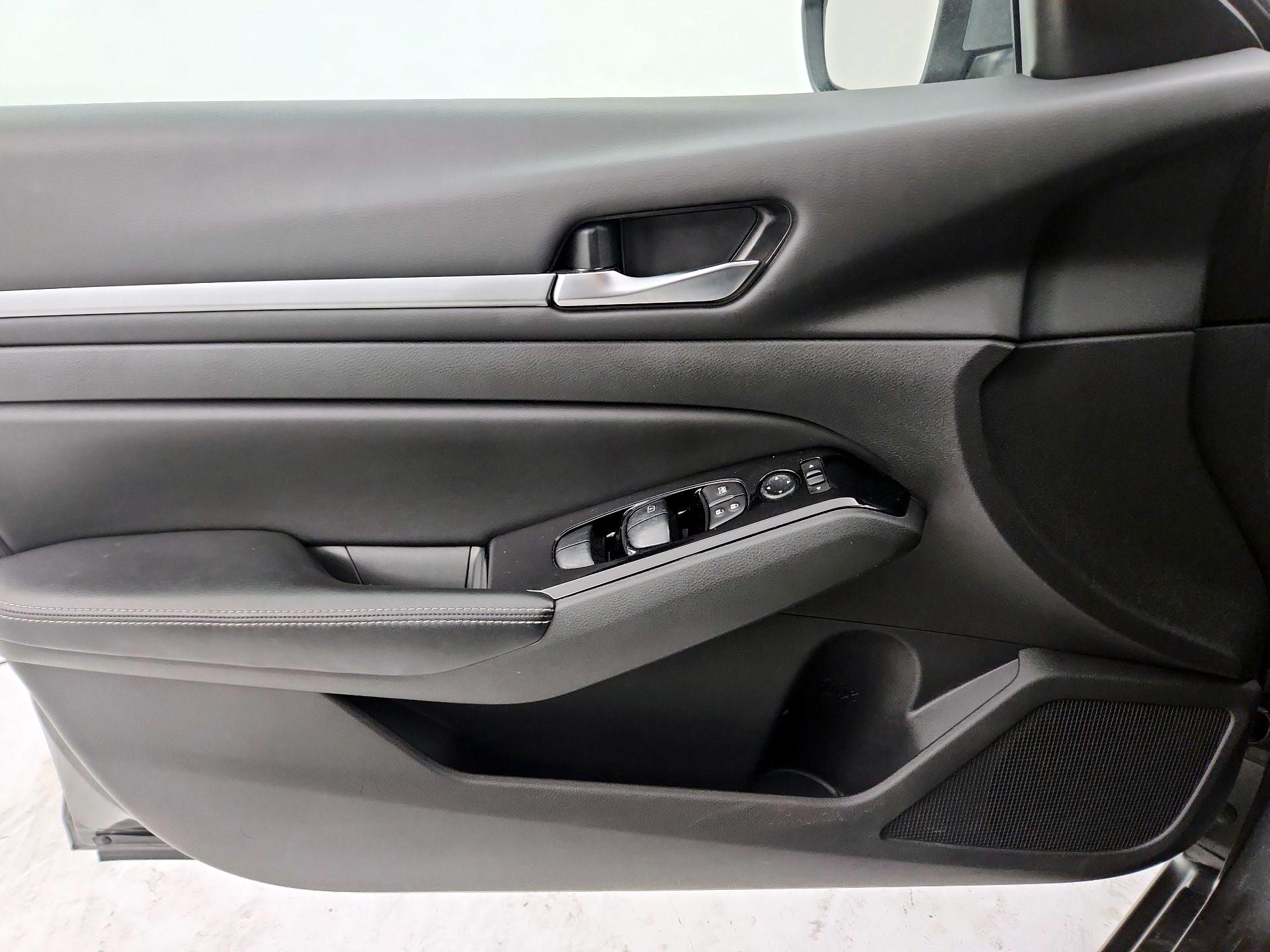 Thumbnail: 2023 Nissan Altima - 12