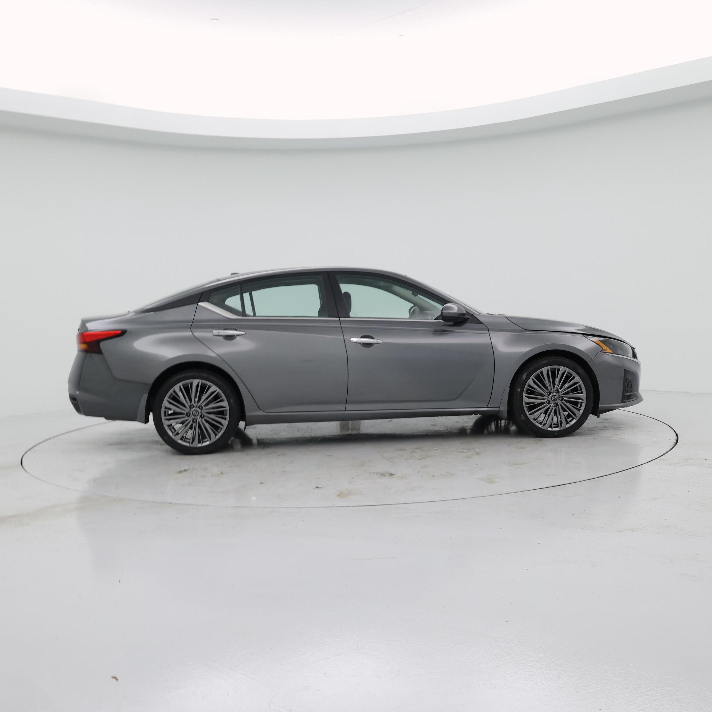 Thumbnail: 2023 Nissan Altima - 7