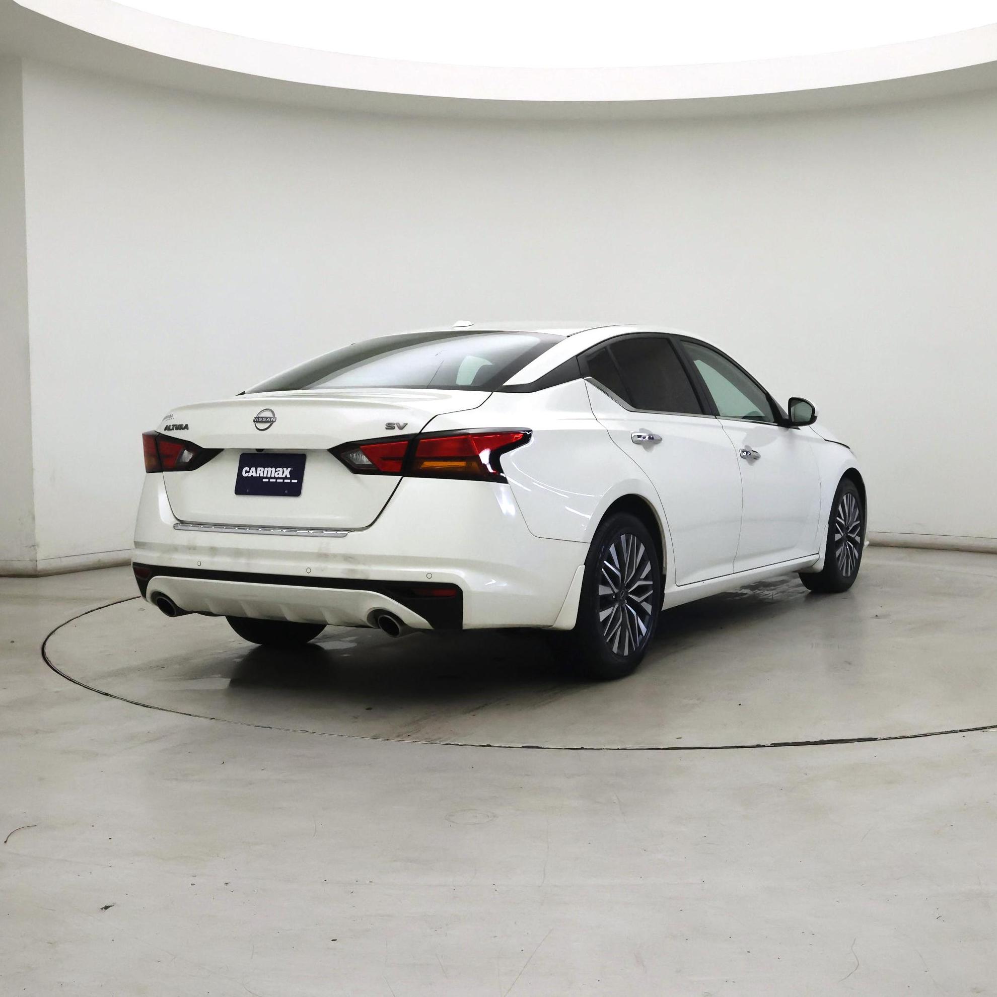 Thumbnail: 2023 Nissan Altima - 8