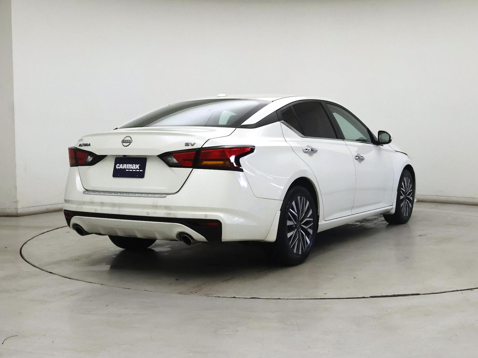 2023 Nissan Altima SV - Photo 9