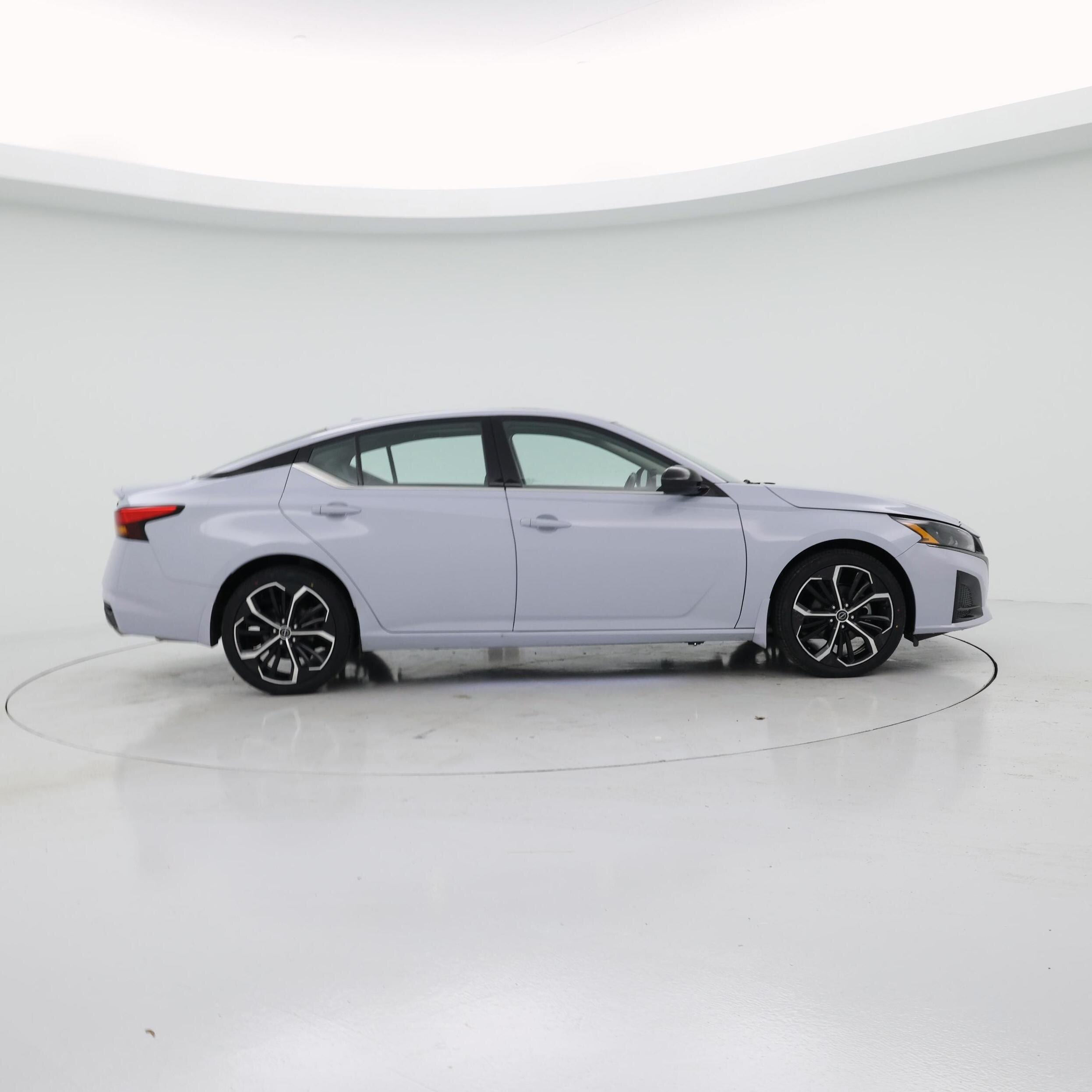 Thumbnail: 2023 Nissan Altima - 7