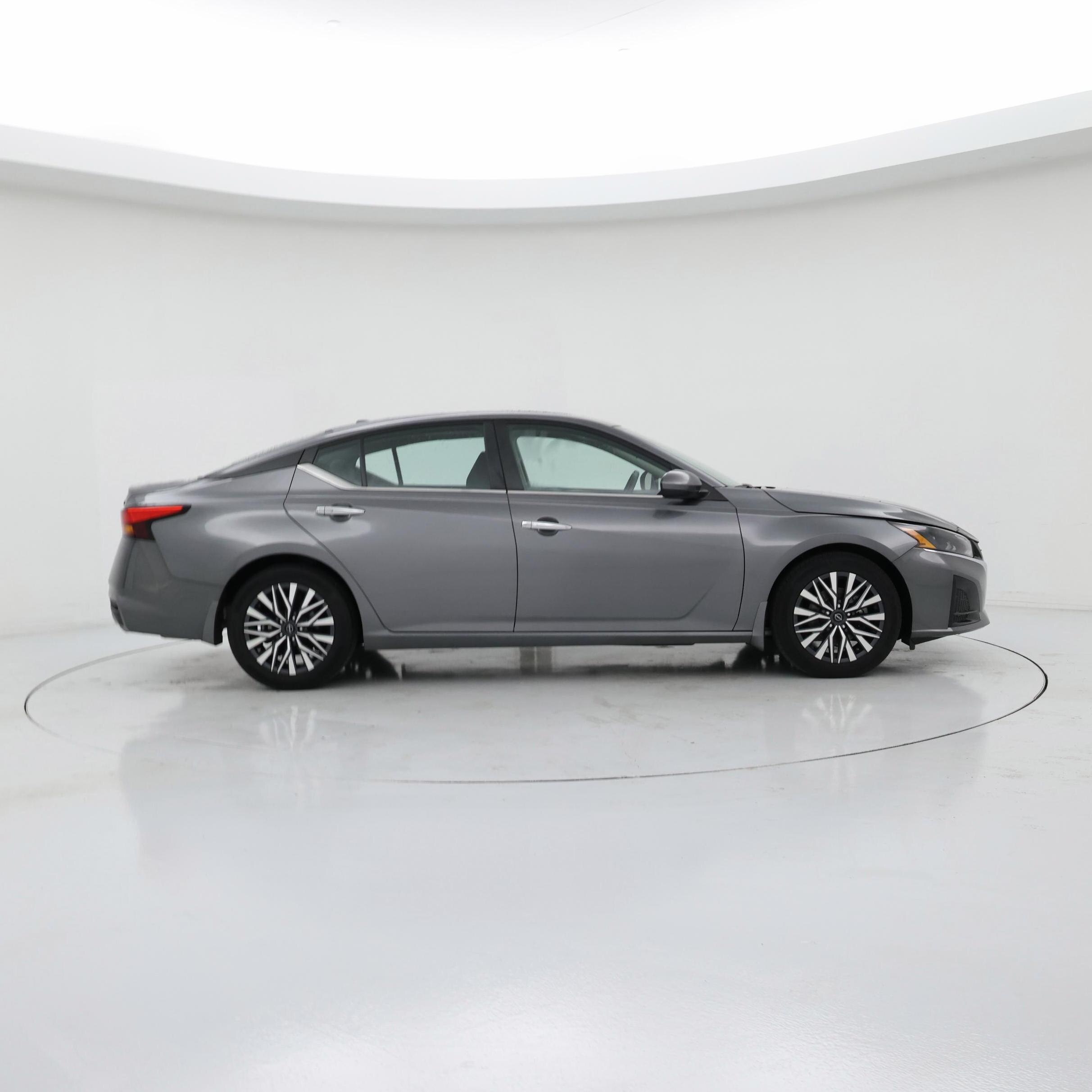 Thumbnail: 2023 Nissan Altima - 7