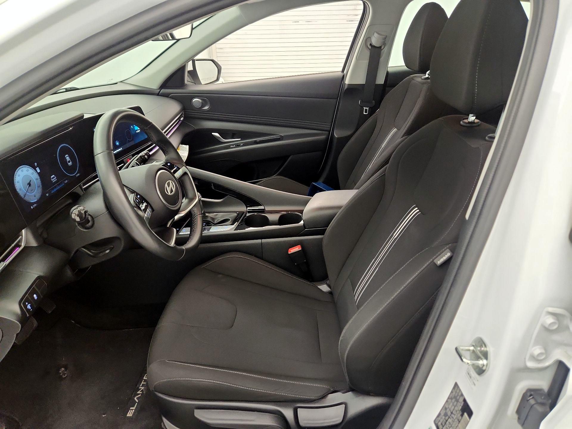 Thumbnail: 2024 Hyundai Elantra - 11