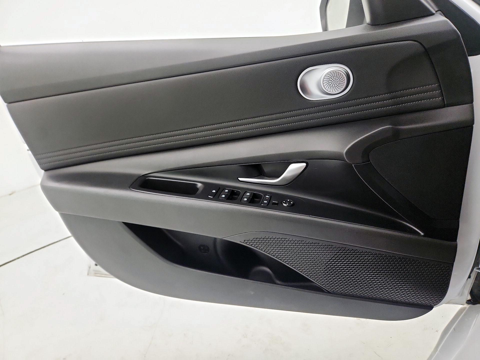 Thumbnail: 2024 Hyundai Elantra - 12