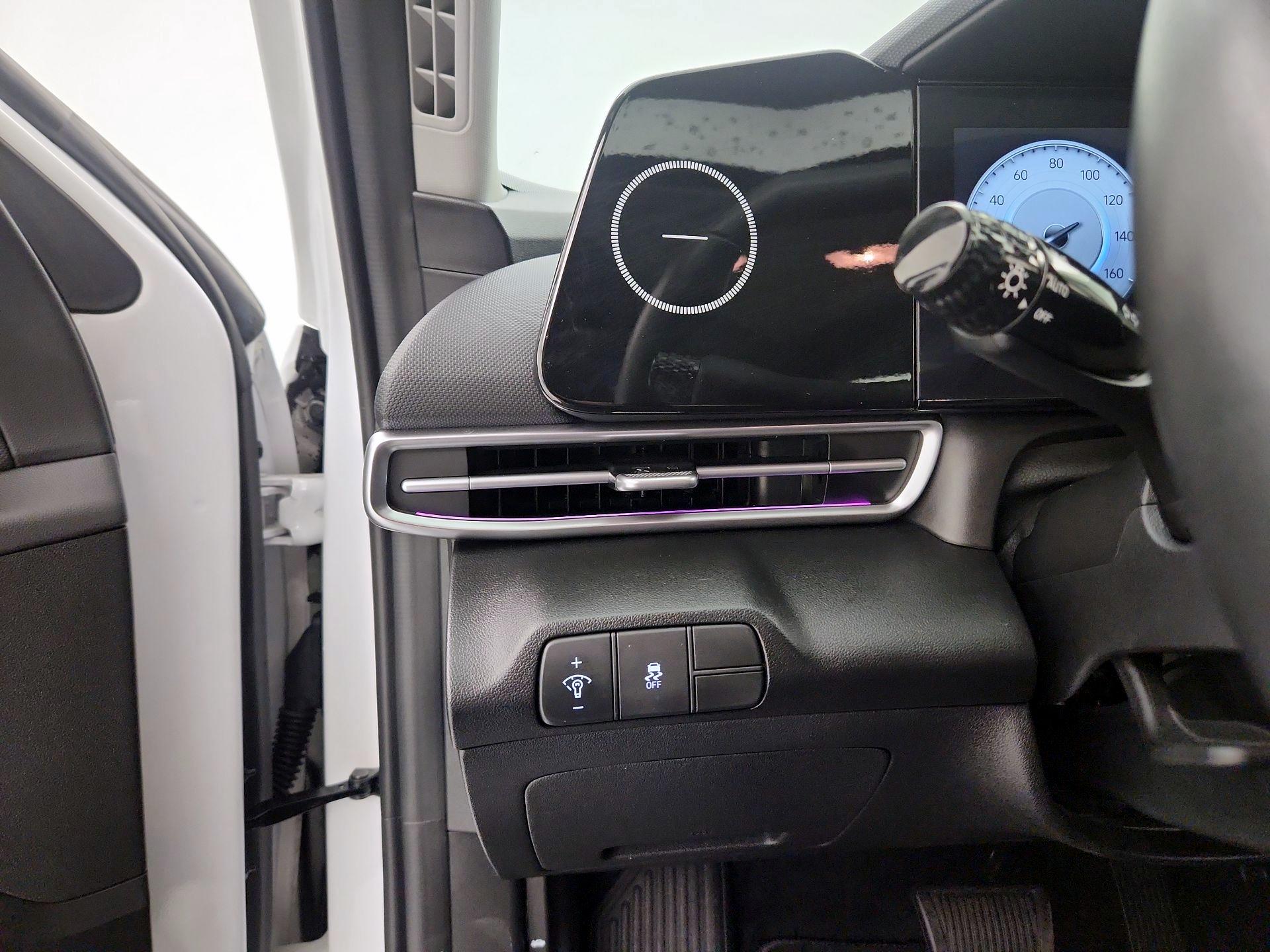 Thumbnail: 2024 Hyundai Elantra - 13