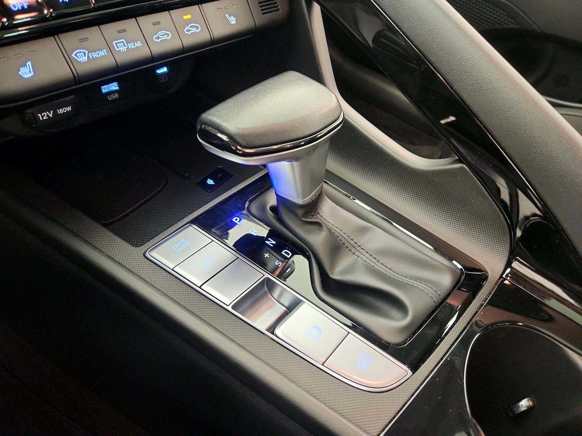 Thumbnail: 2024 Hyundai Elantra - 18