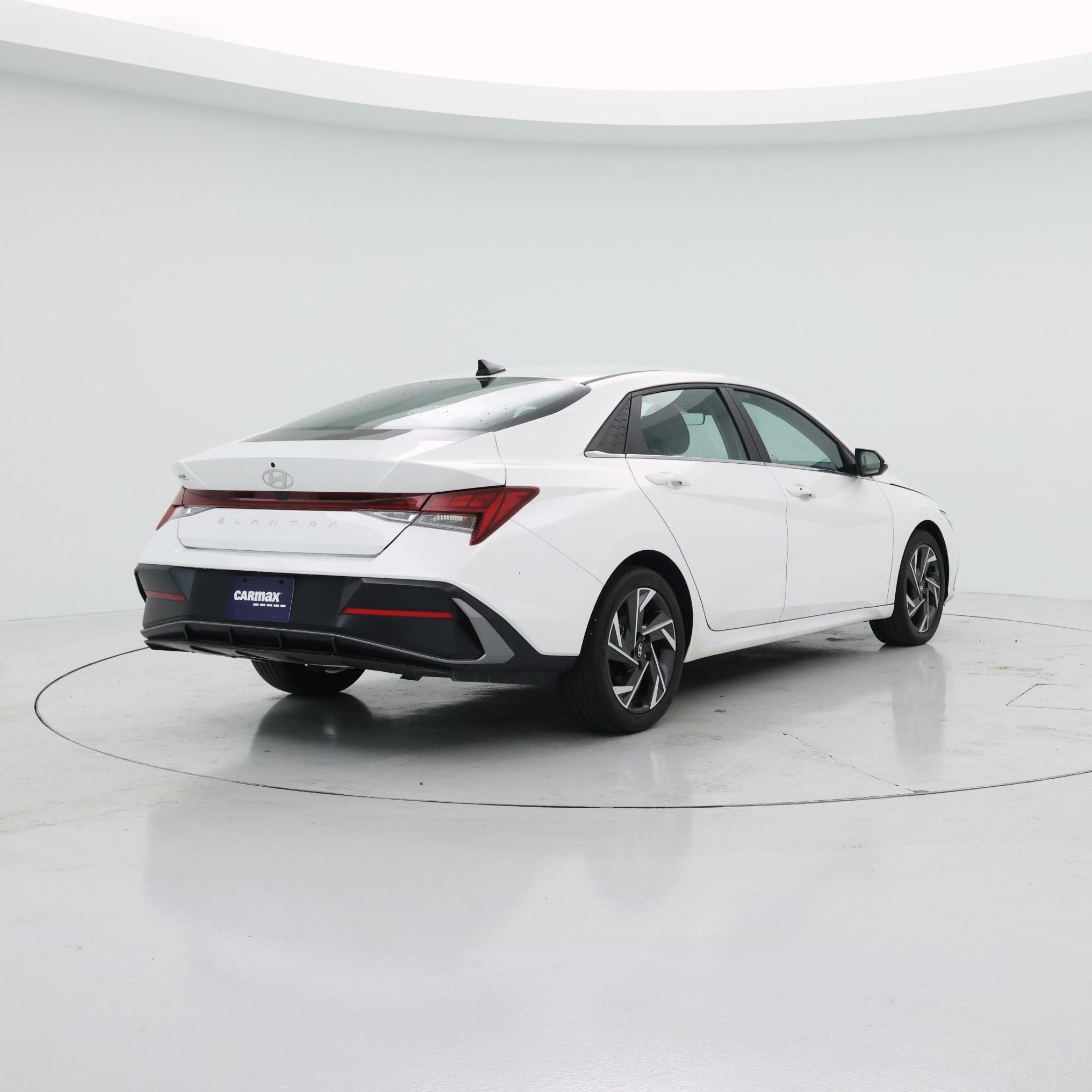 Thumbnail: 2024 Hyundai Elantra - 8