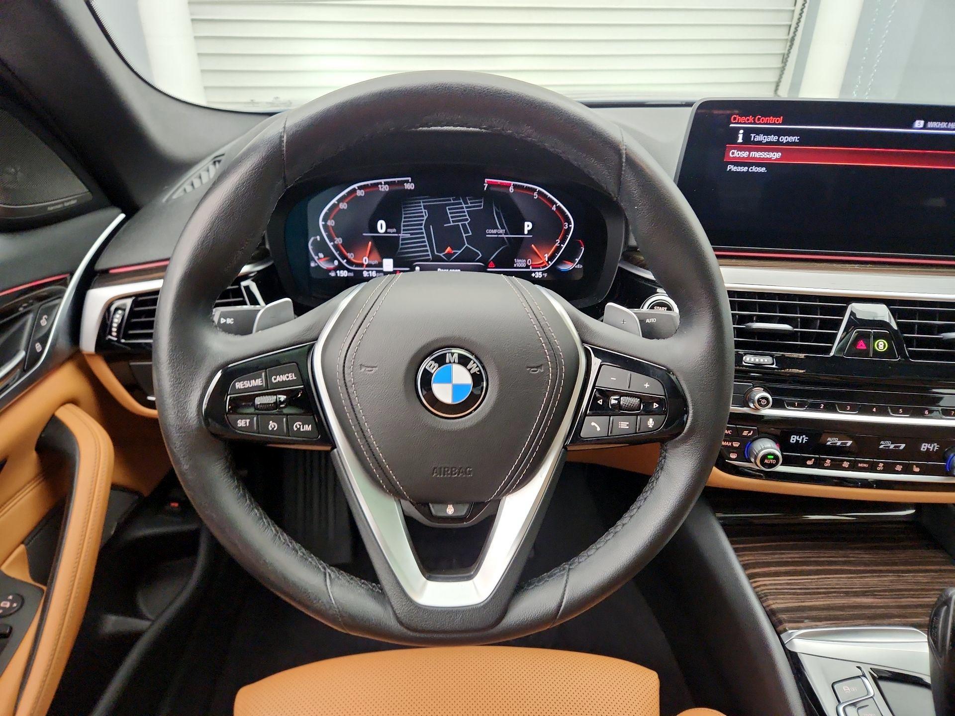 Thumbnail: 2023 BMW 5 Series - 10