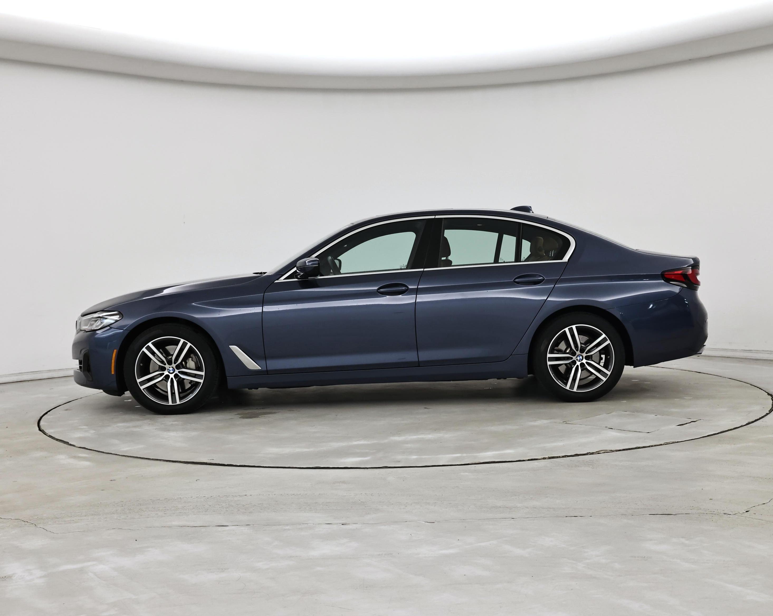 Thumbnail: 2023 BMW 5 Series - 3