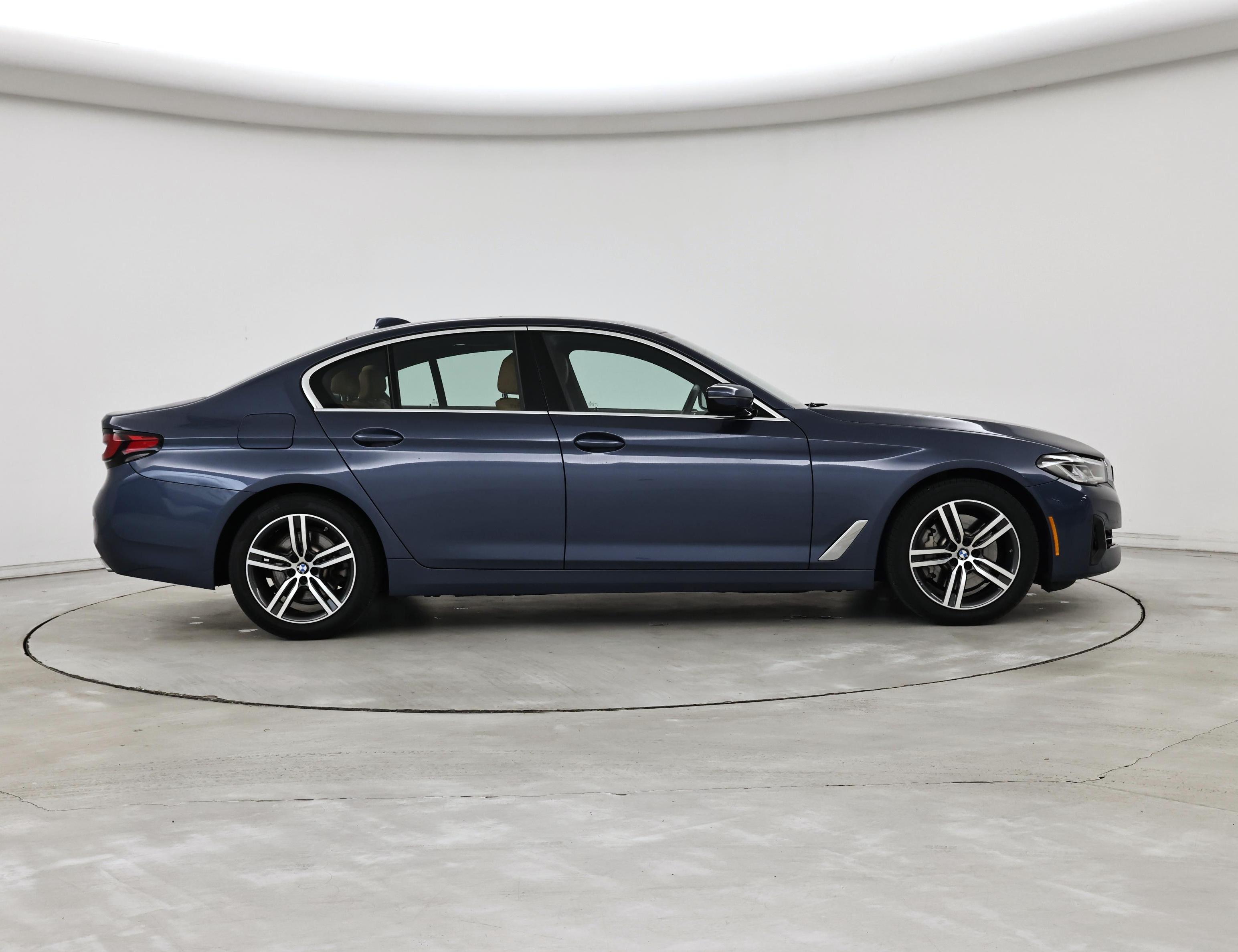 Thumbnail: 2023 BMW 5 Series - 7