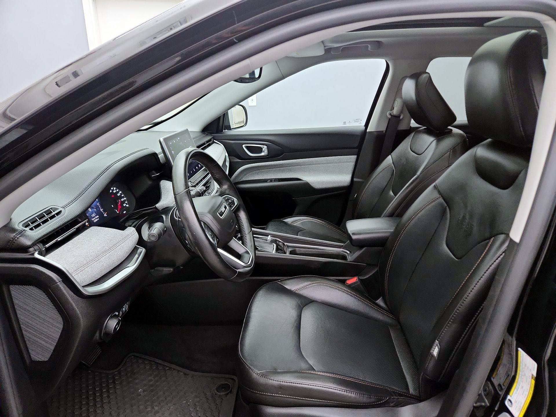 Thumbnail: 2022 Jeep Compass - 11