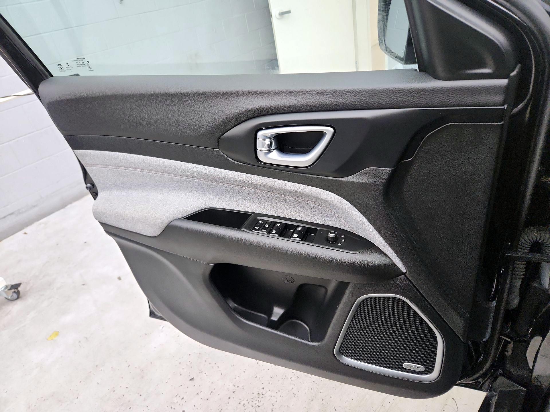 Thumbnail: 2022 Jeep Compass - 12