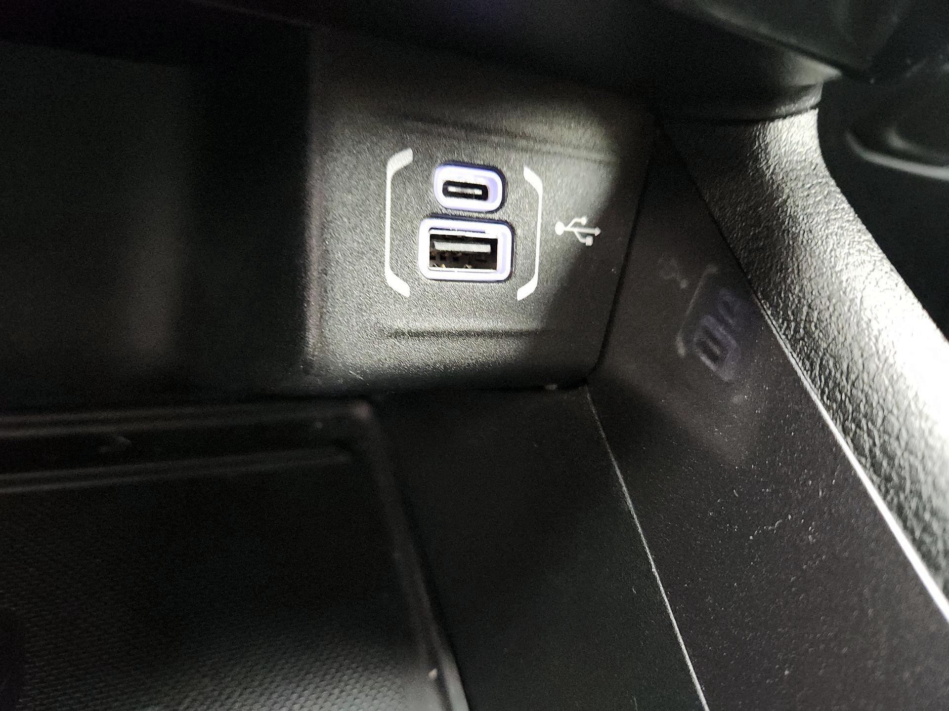 Thumbnail: 2022 Jeep Compass - 18