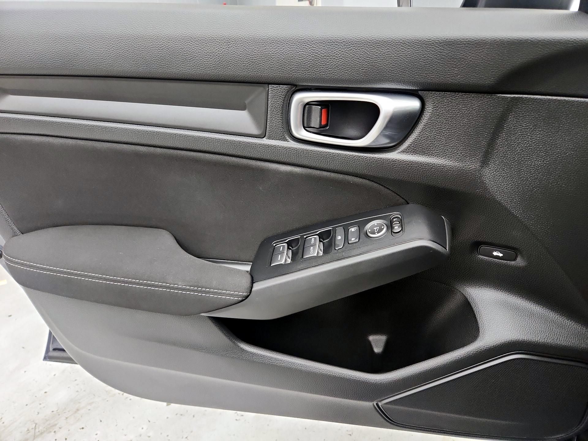 Thumbnail: 2023 Honda Civic - 12