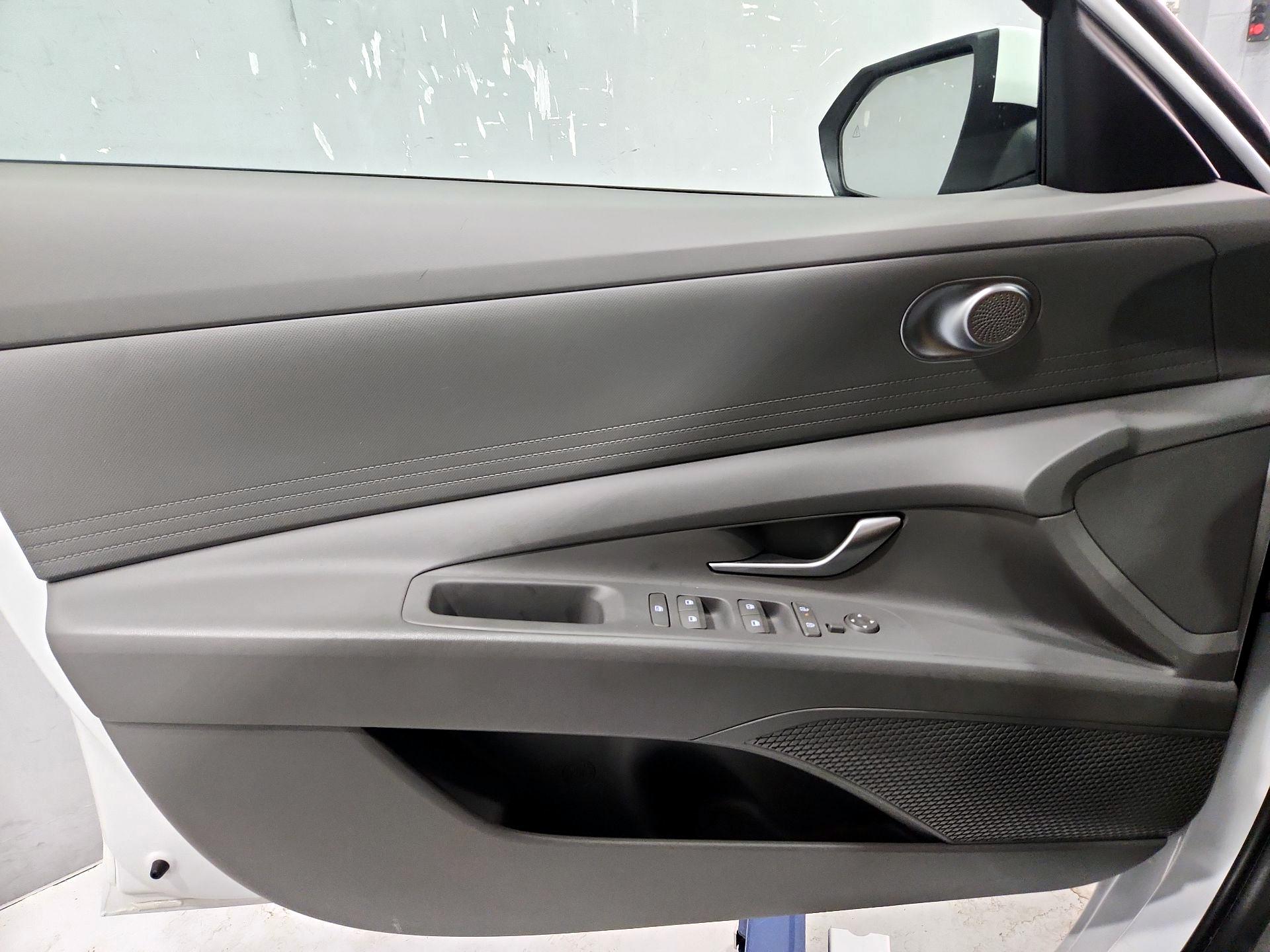 Thumbnail: 2024 Hyundai Elantra - 12