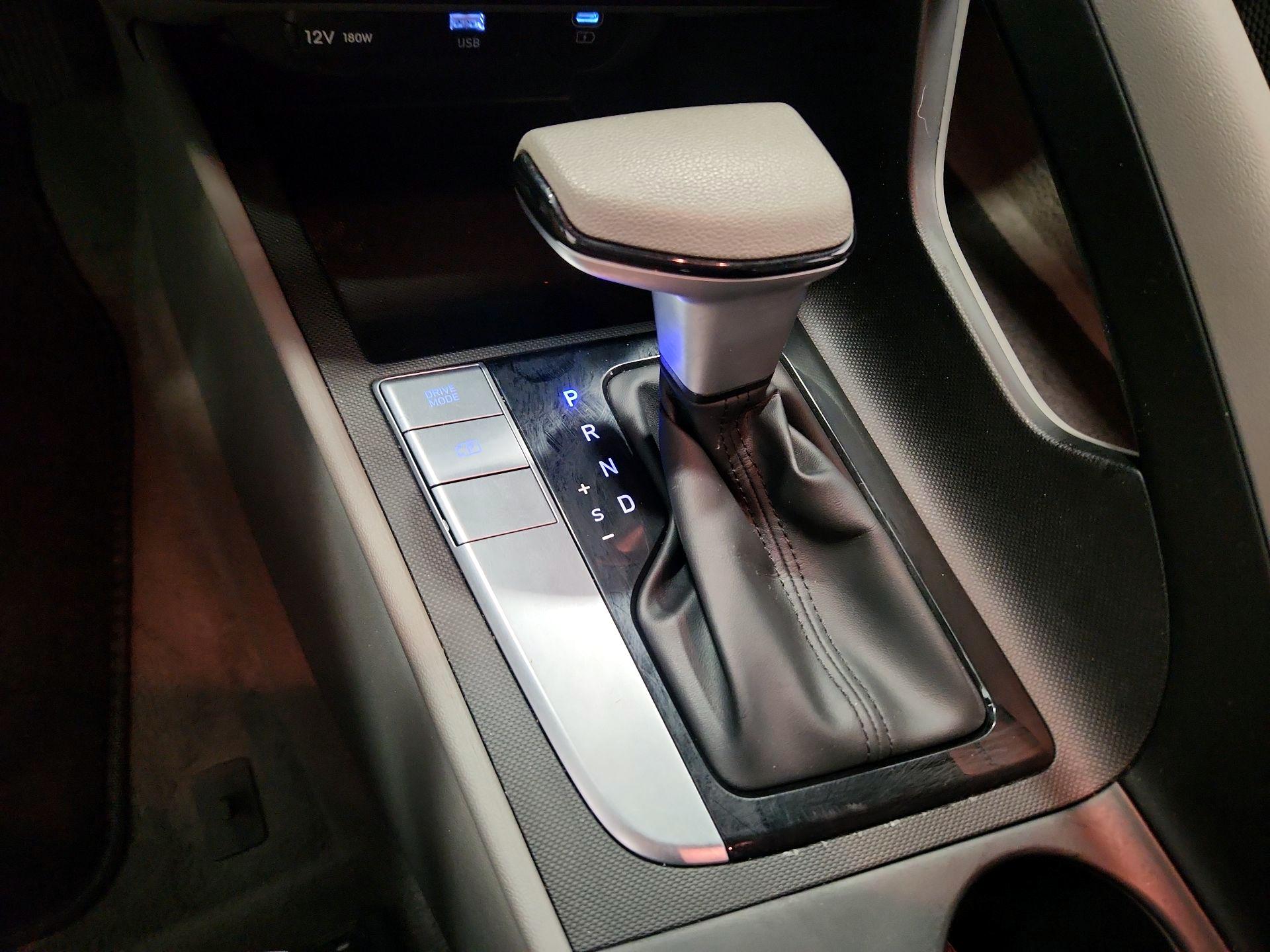 Thumbnail: 2024 Hyundai Elantra - 17