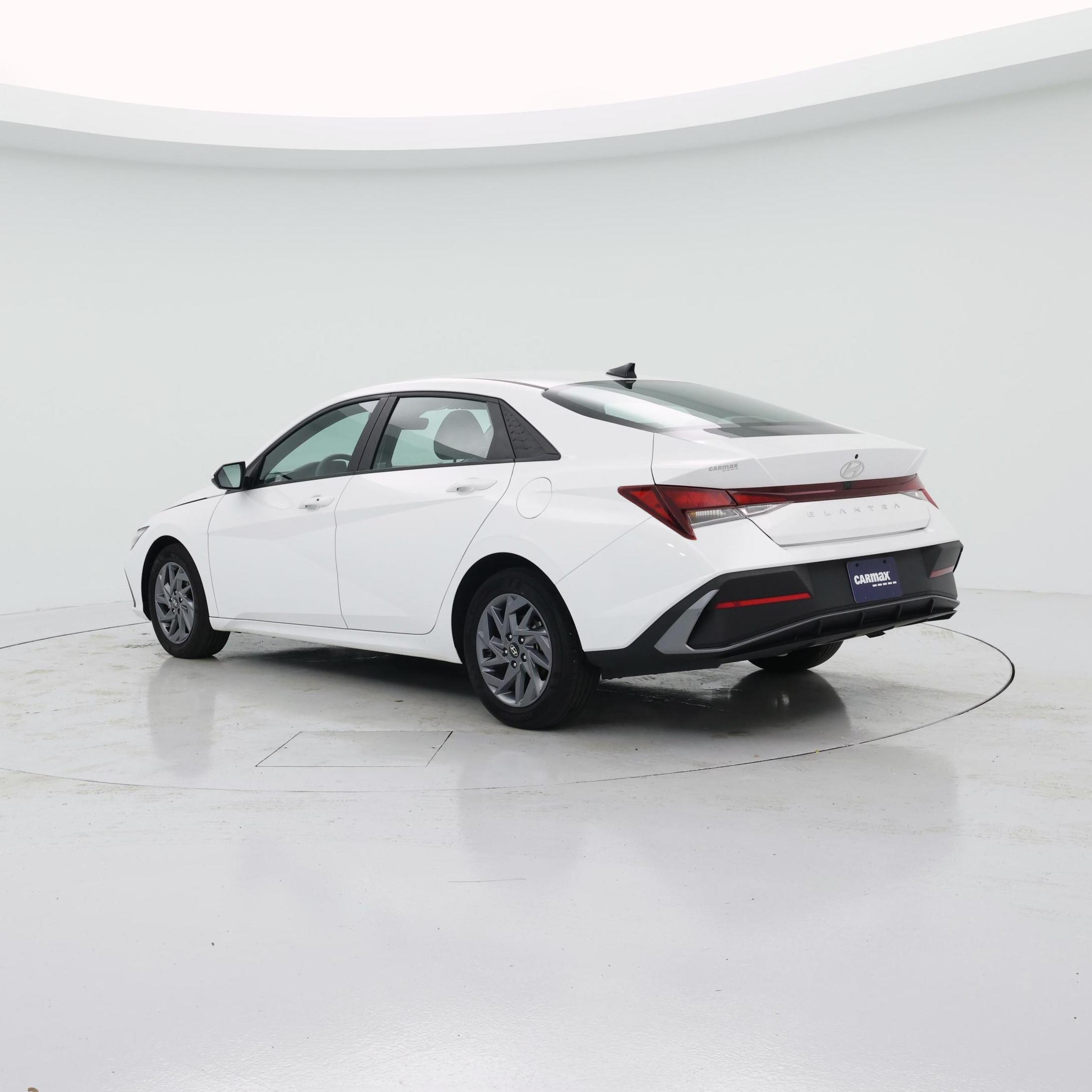 Thumbnail: 2024 Hyundai Elantra - 2