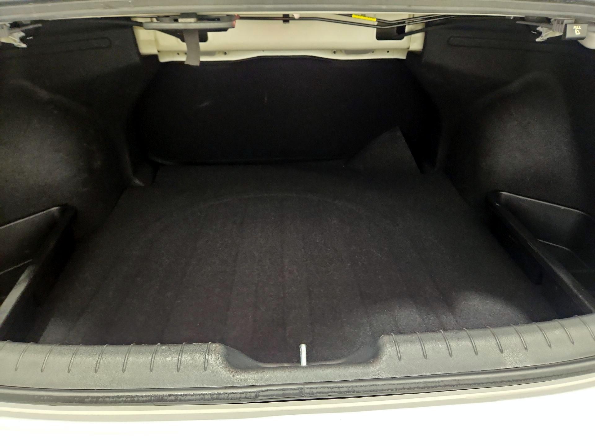 Thumbnail: 2024 Hyundai Elantra - 20