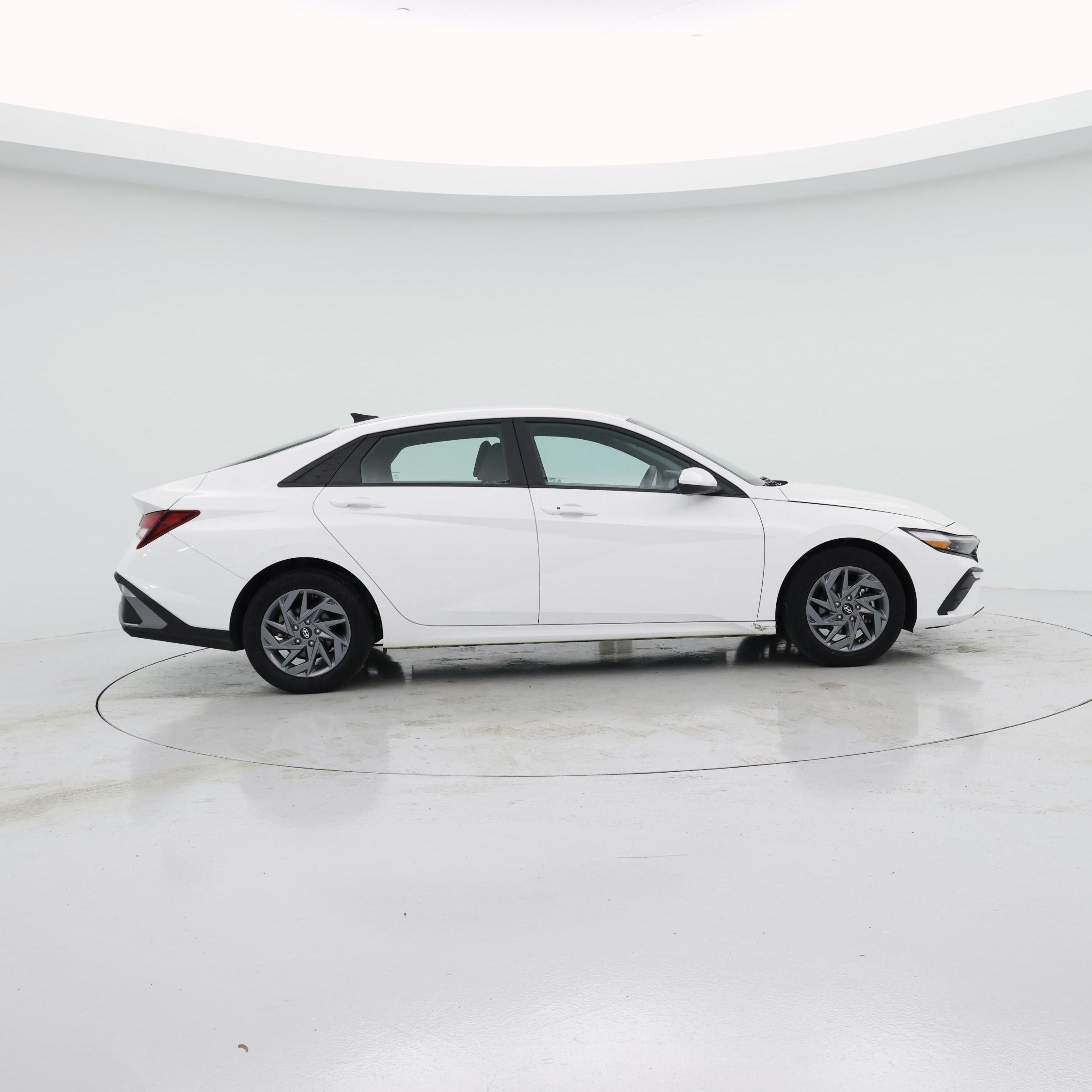 Thumbnail: 2024 Hyundai Elantra - 7