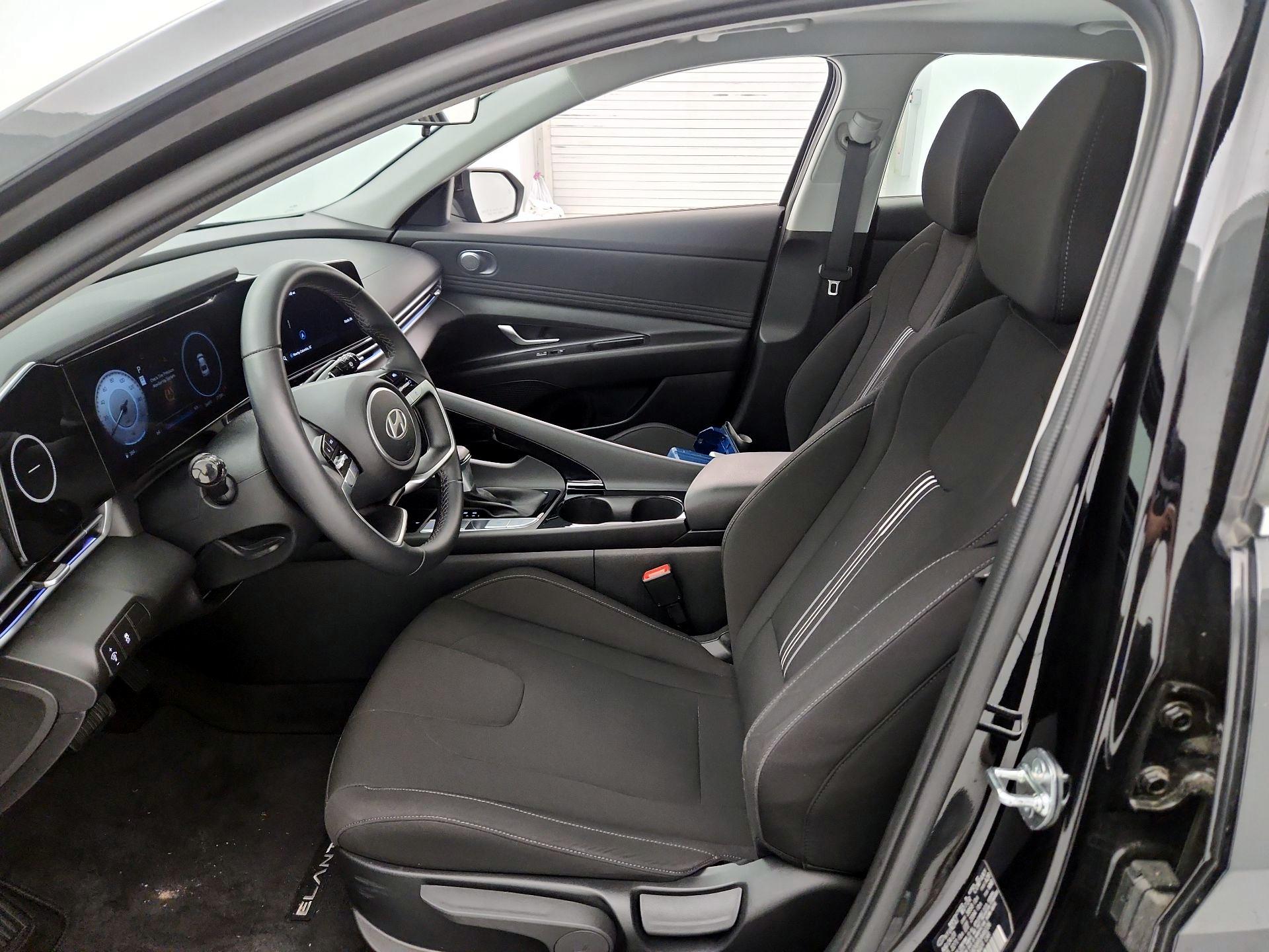 Thumbnail: 2024 Hyundai Elantra - 11