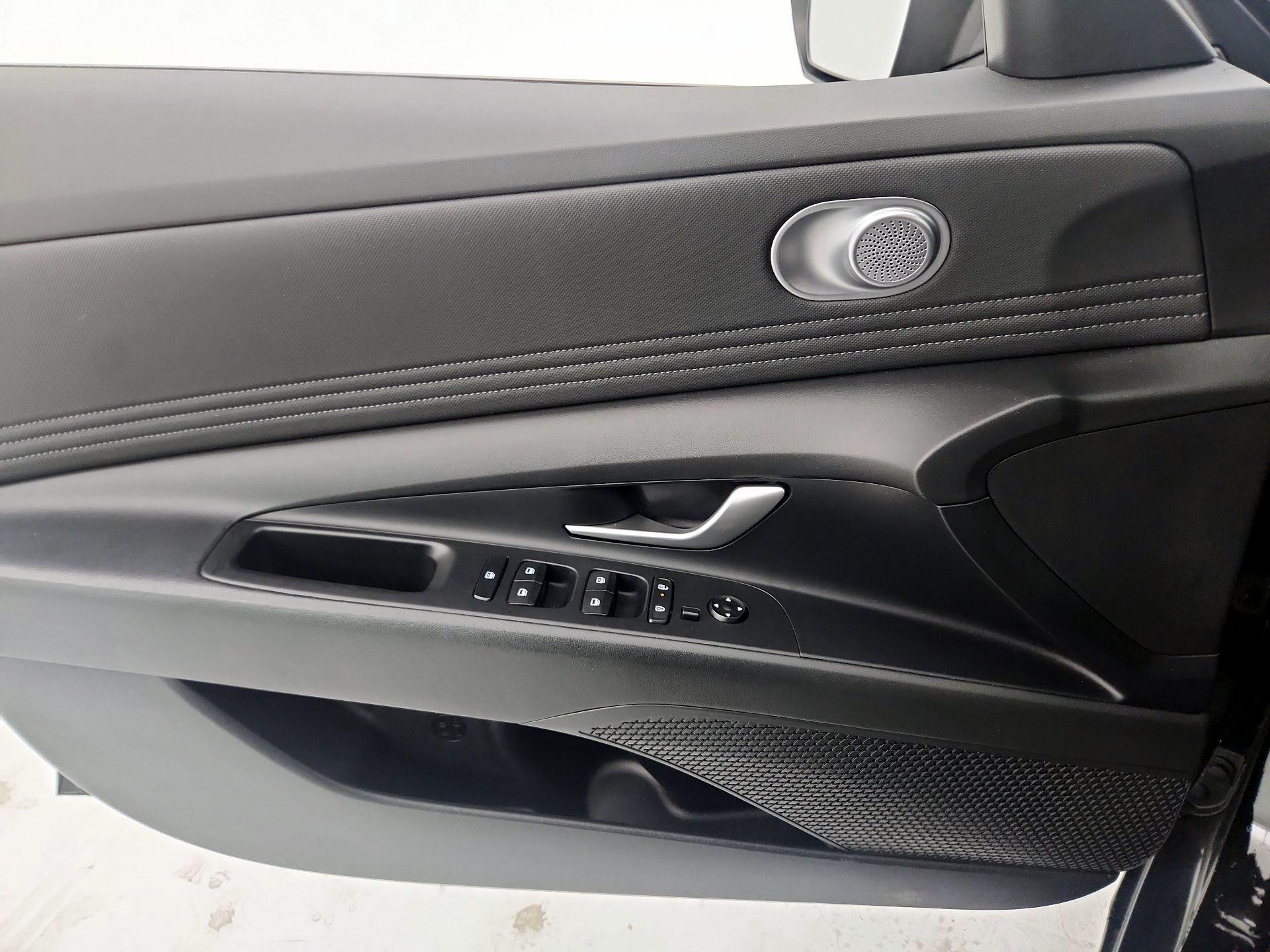 Thumbnail: 2024 Hyundai Elantra - 12