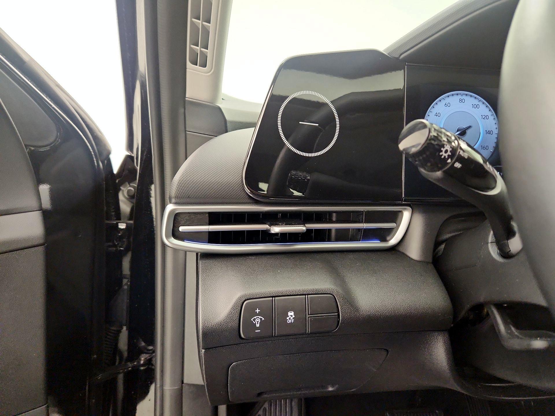 Thumbnail: 2024 Hyundai Elantra - 13