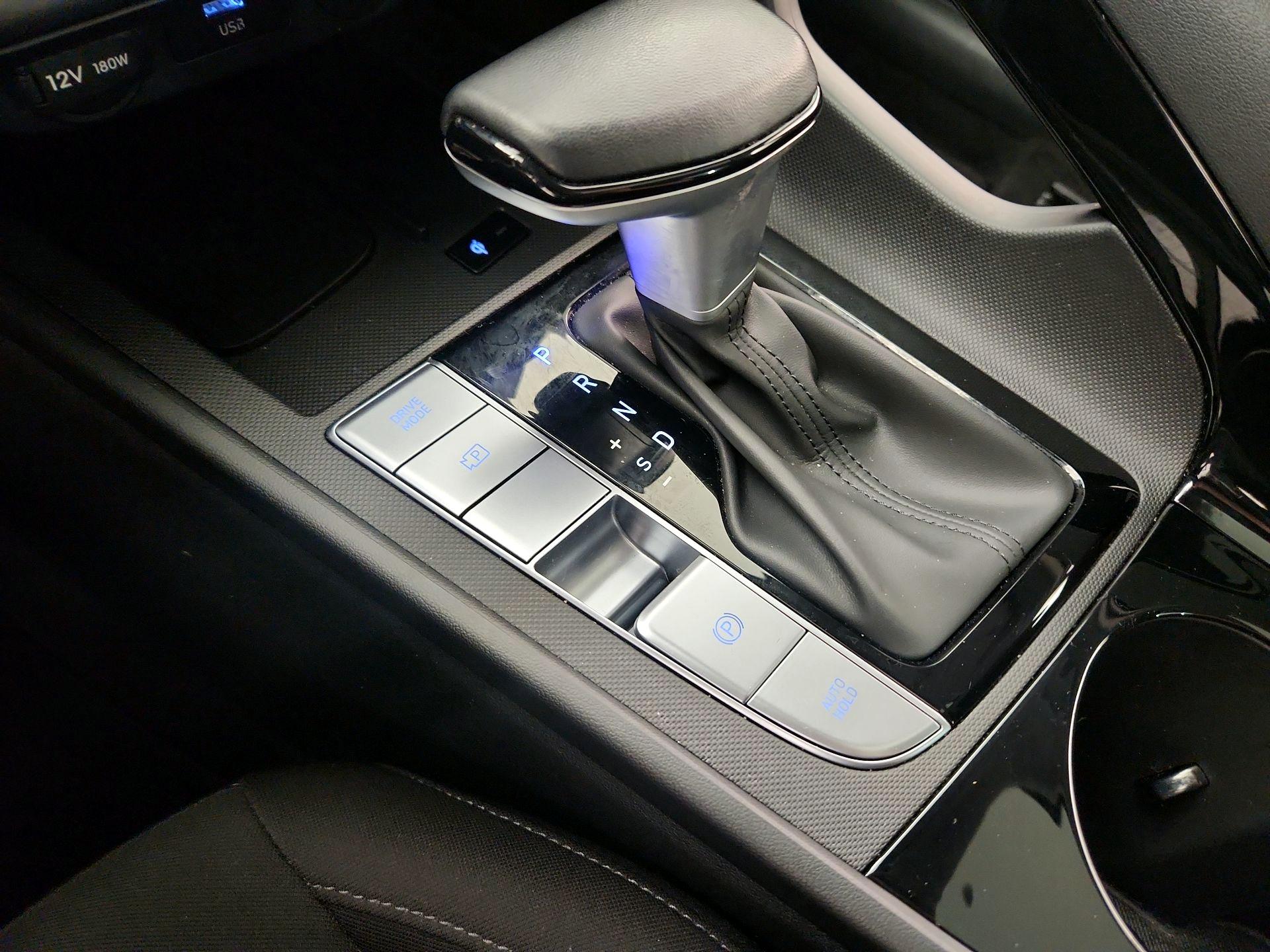 Thumbnail: 2024 Hyundai Elantra - 18