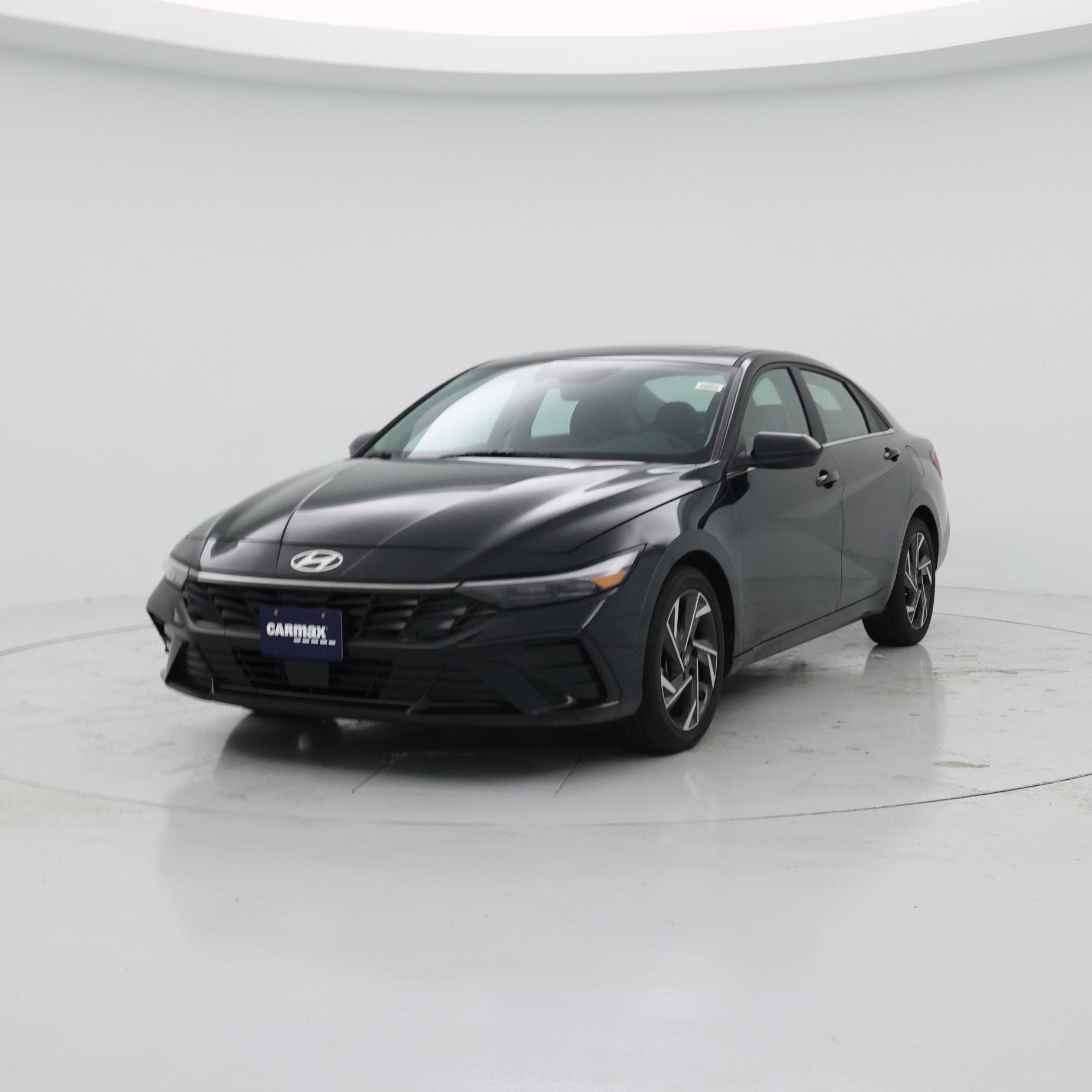 Thumbnail: 2024 Hyundai Elantra - 4