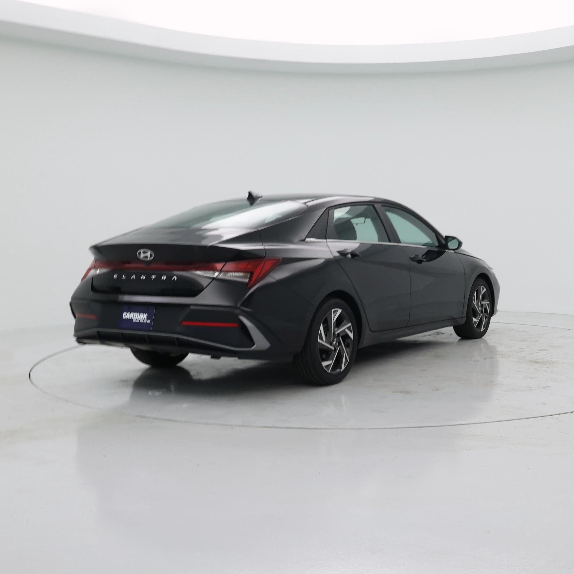 Thumbnail: 2024 Hyundai Elantra - 8